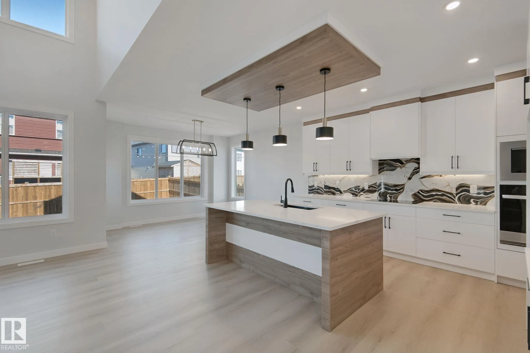 357 MEADOWVIEW Drive