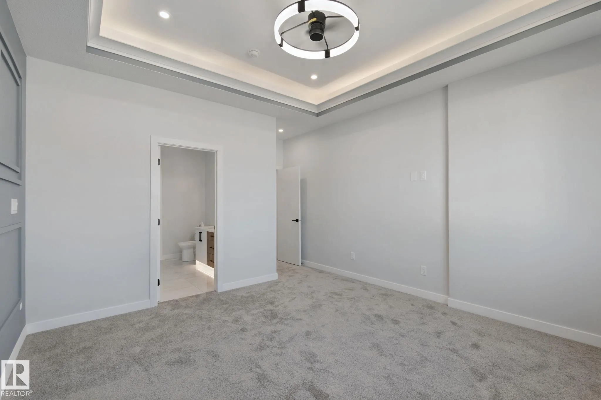 357 MEADOWVIEW Drive