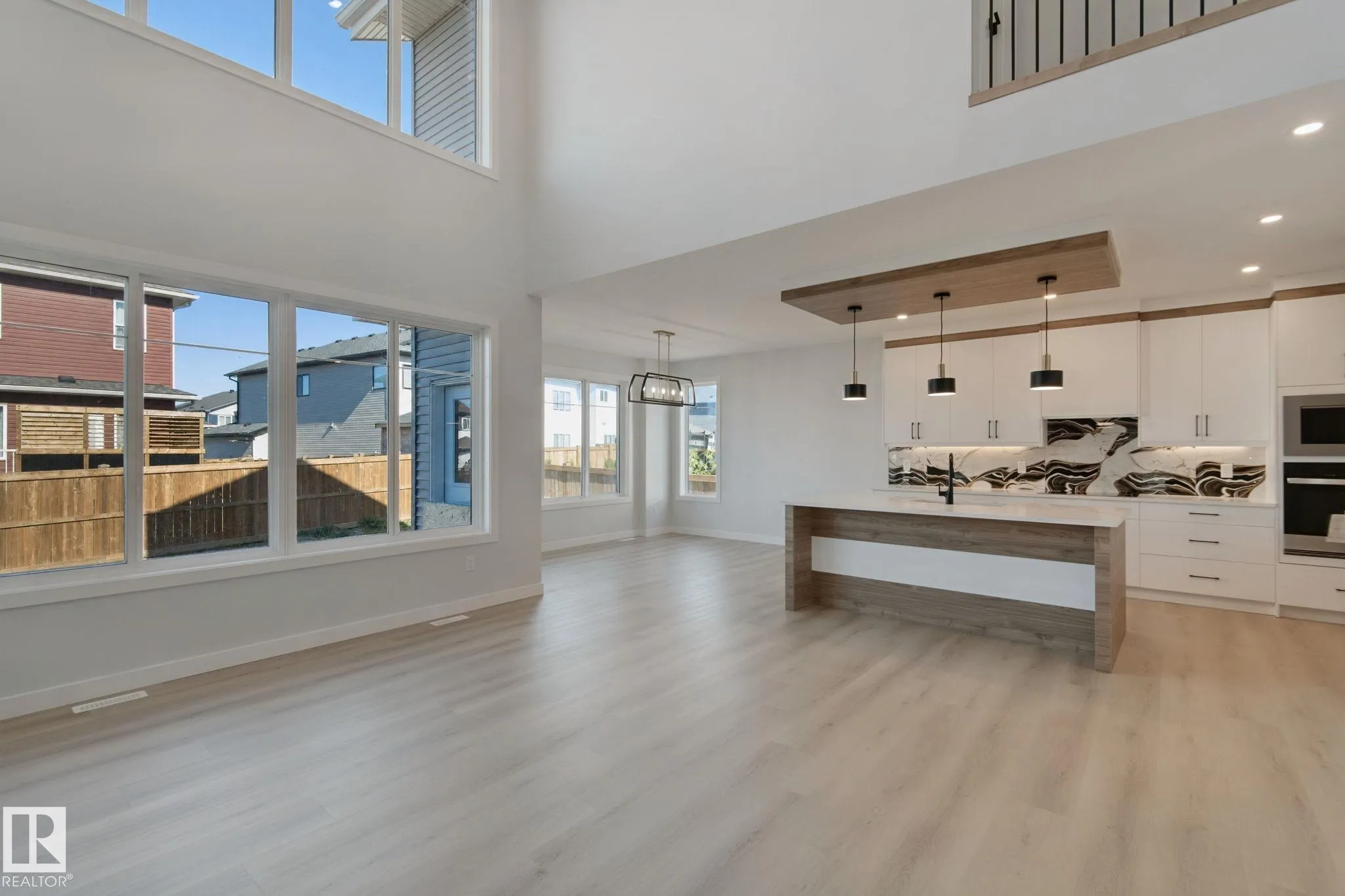 357 MEADOWVIEW Drive