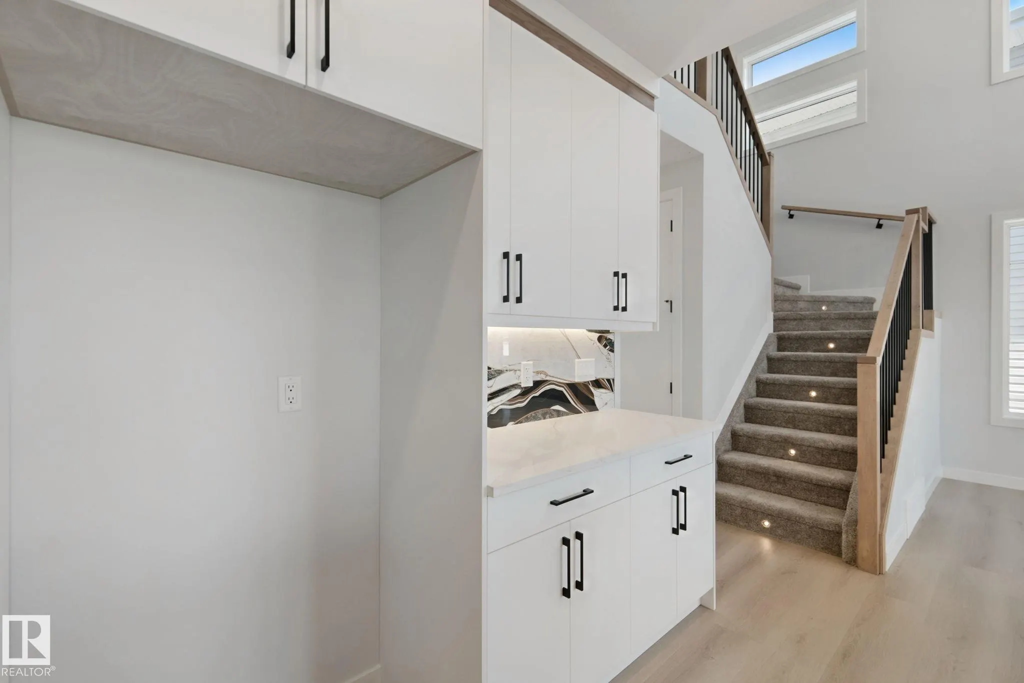 357 MEADOWVIEW Drive
