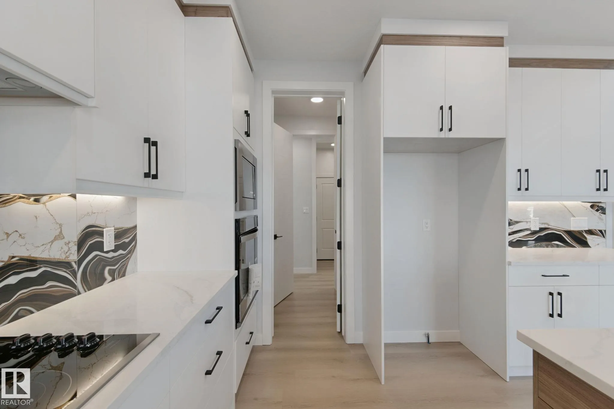357 MEADOWVIEW Drive
