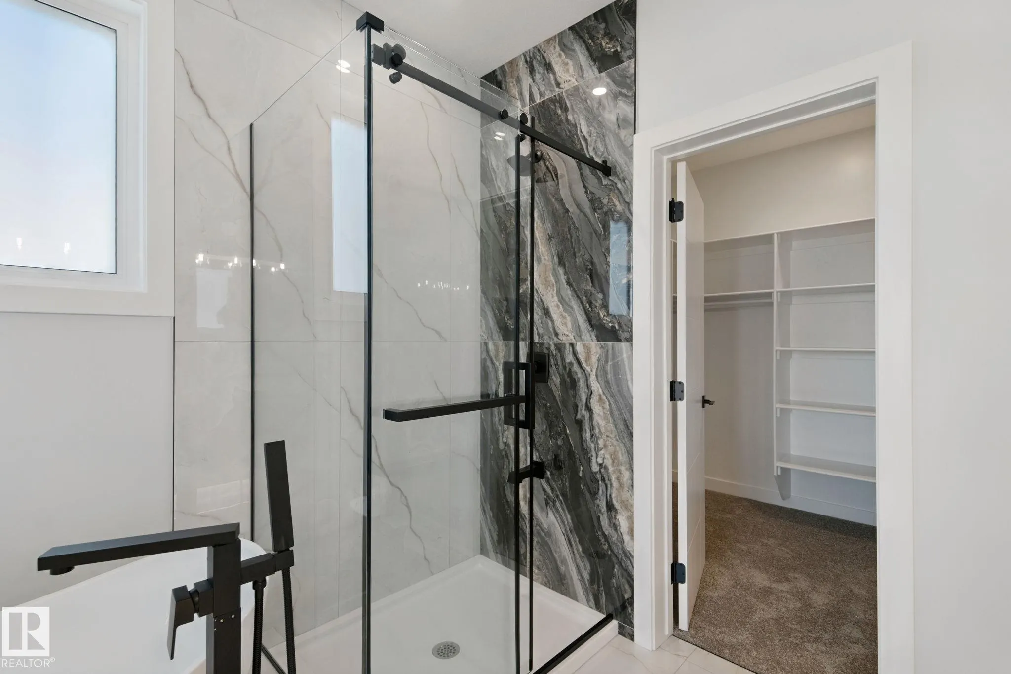 357 MEADOWVIEW Drive