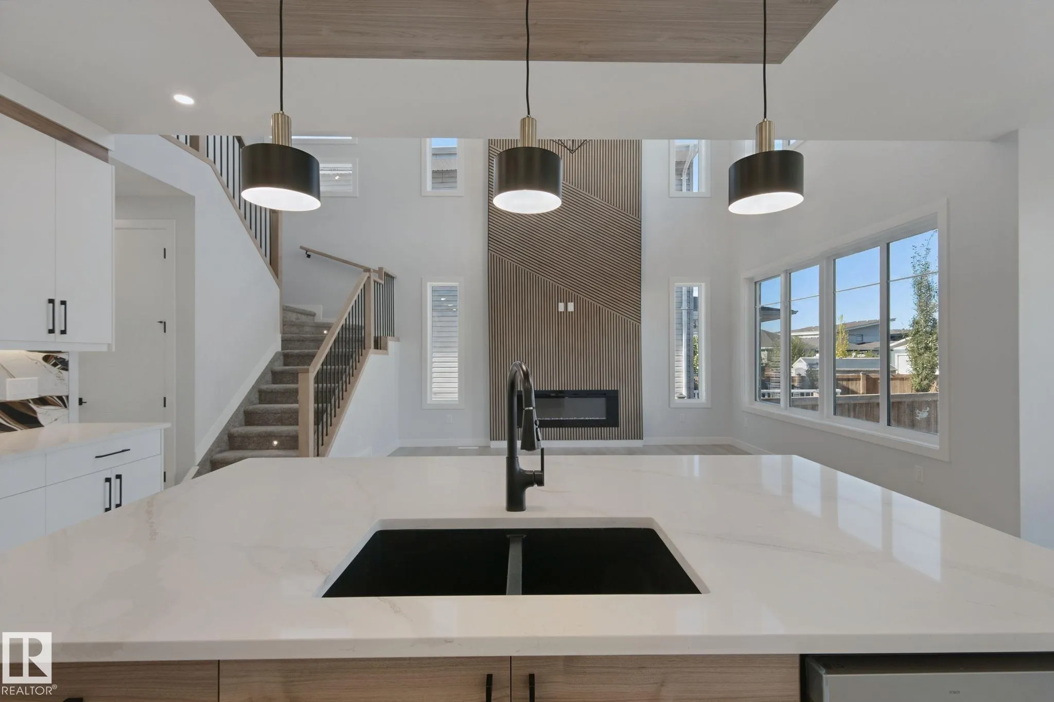 357 MEADOWVIEW Drive