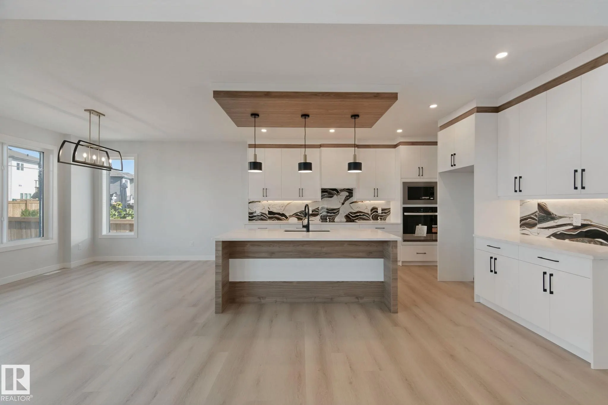 357 MEADOWVIEW Drive
