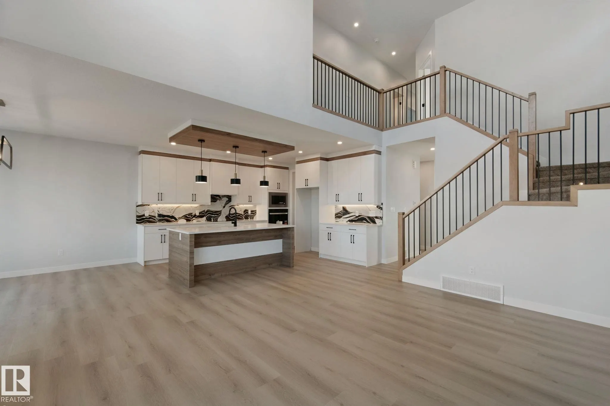 357 MEADOWVIEW Drive
