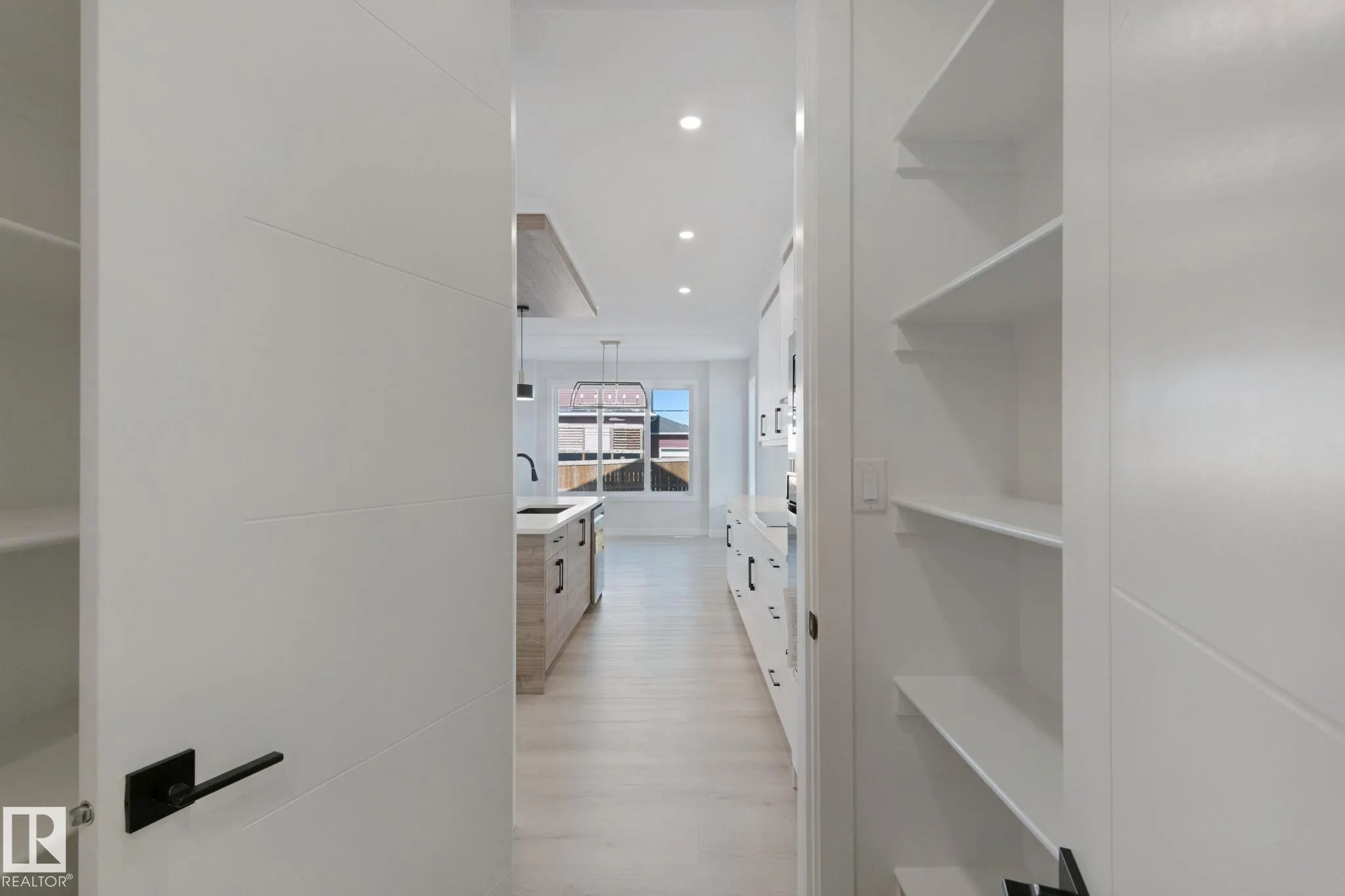 357 MEADOWVIEW Drive