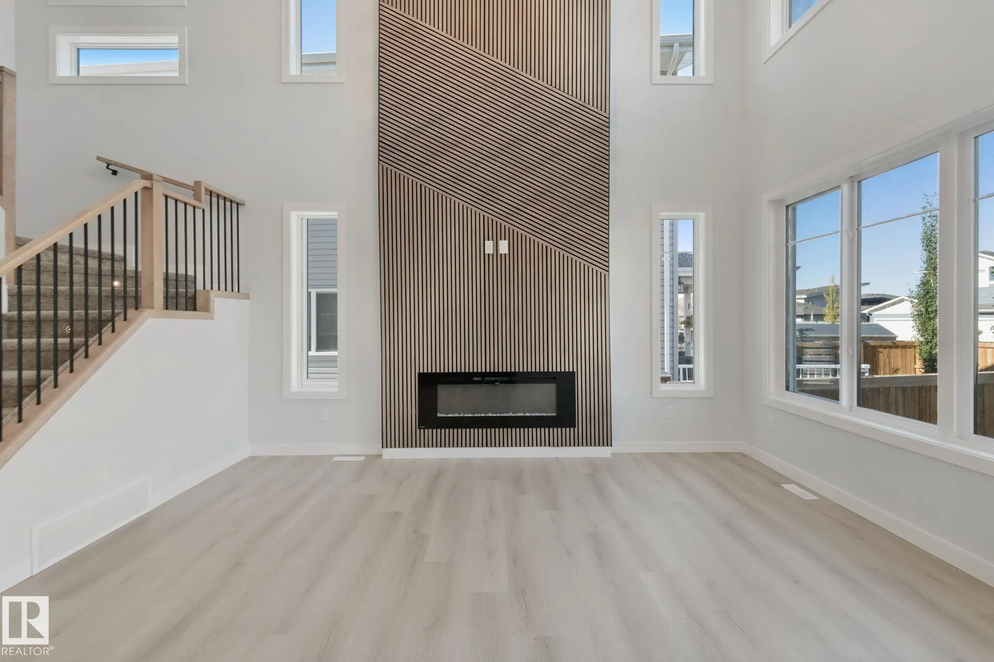 357 MEADOWVIEW Drive