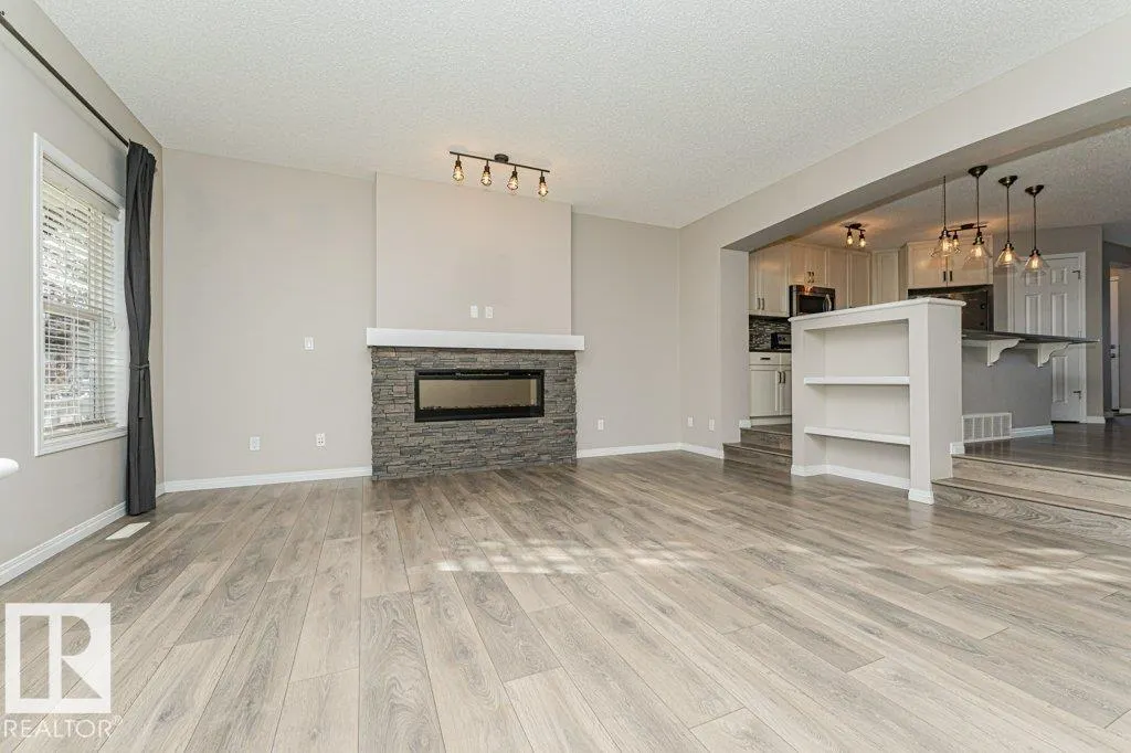 3203 Carpenter Landing