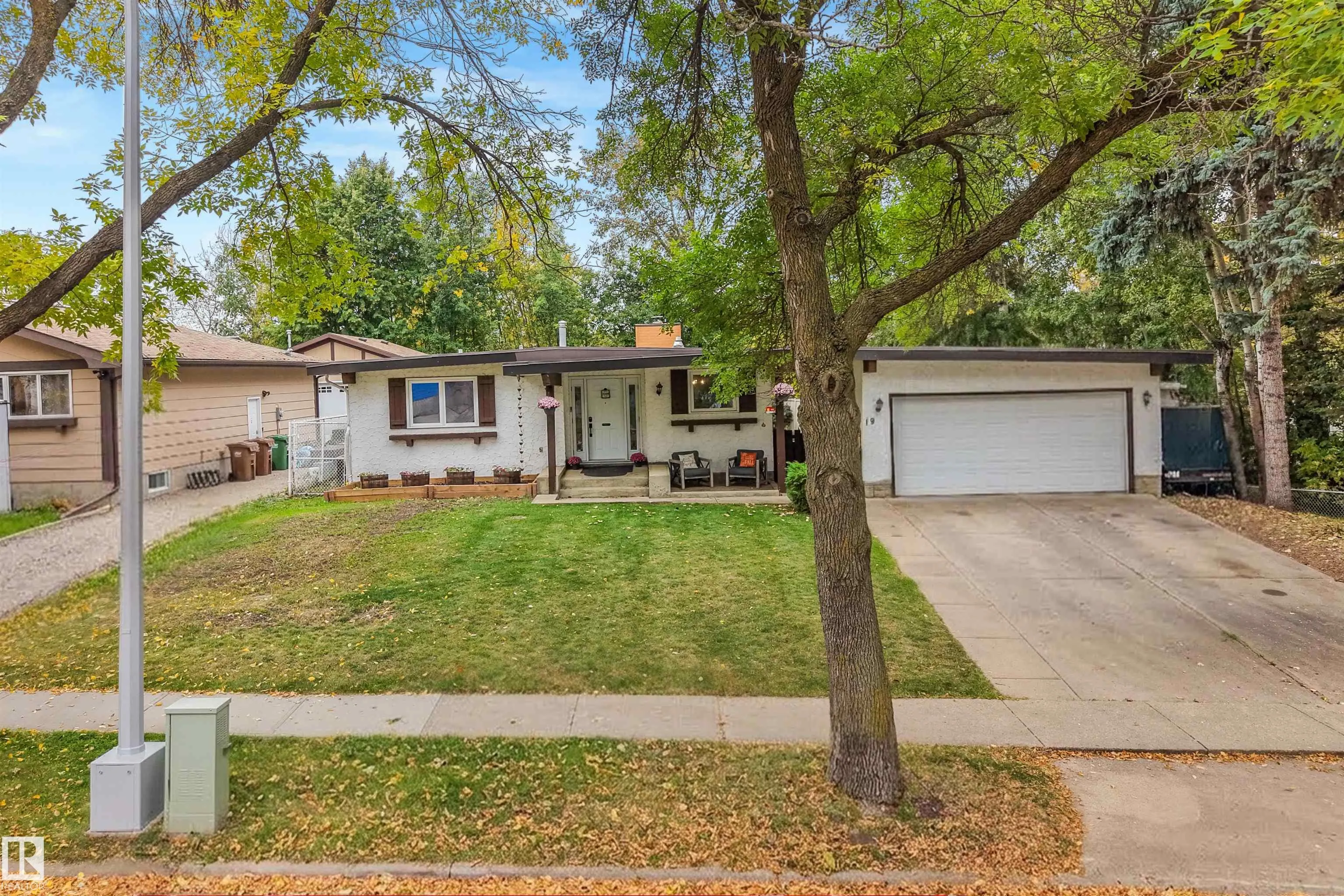19 GATEWOOD Avenue
