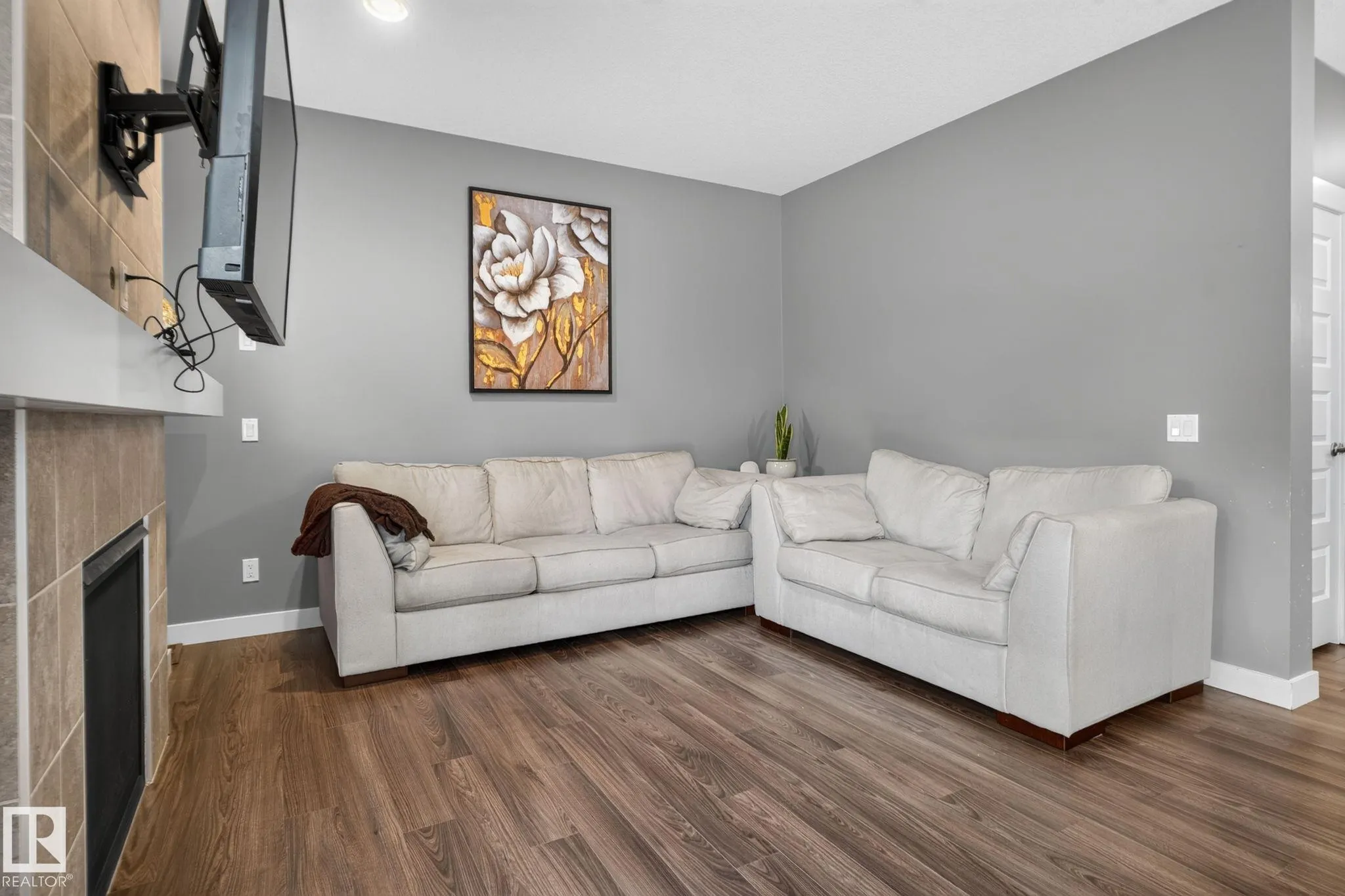 2225 CALHOUN LINK Link