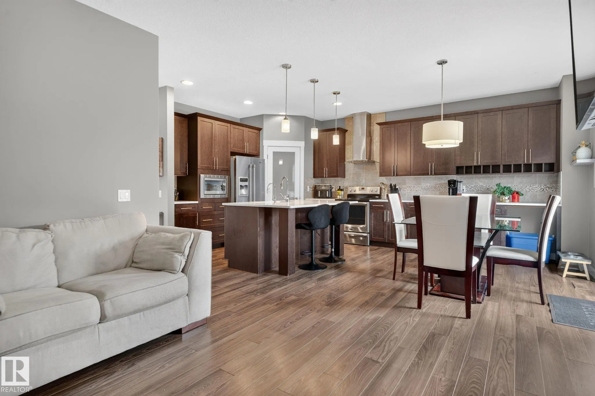 2225 CALHOUN LINK Link