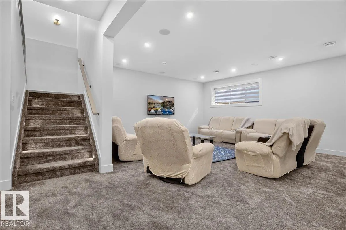 4462 SUZANNA Crescent