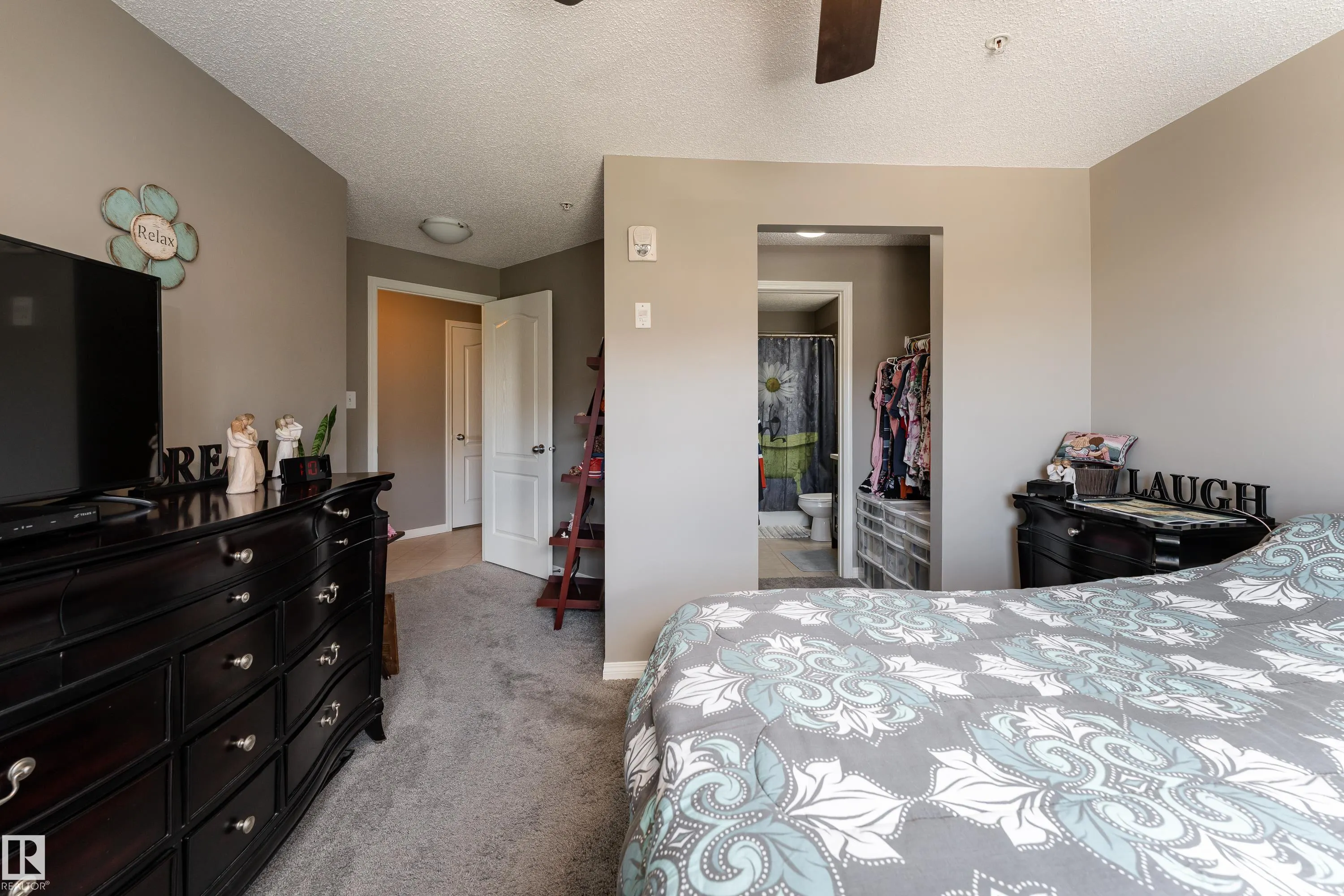 1520 HAMMOND Gate