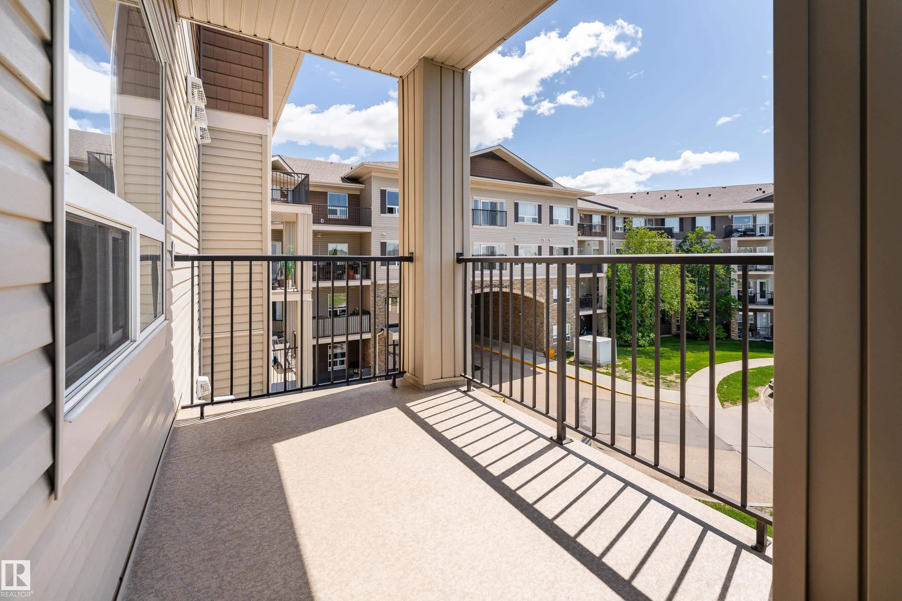 1520 HAMMOND Gate