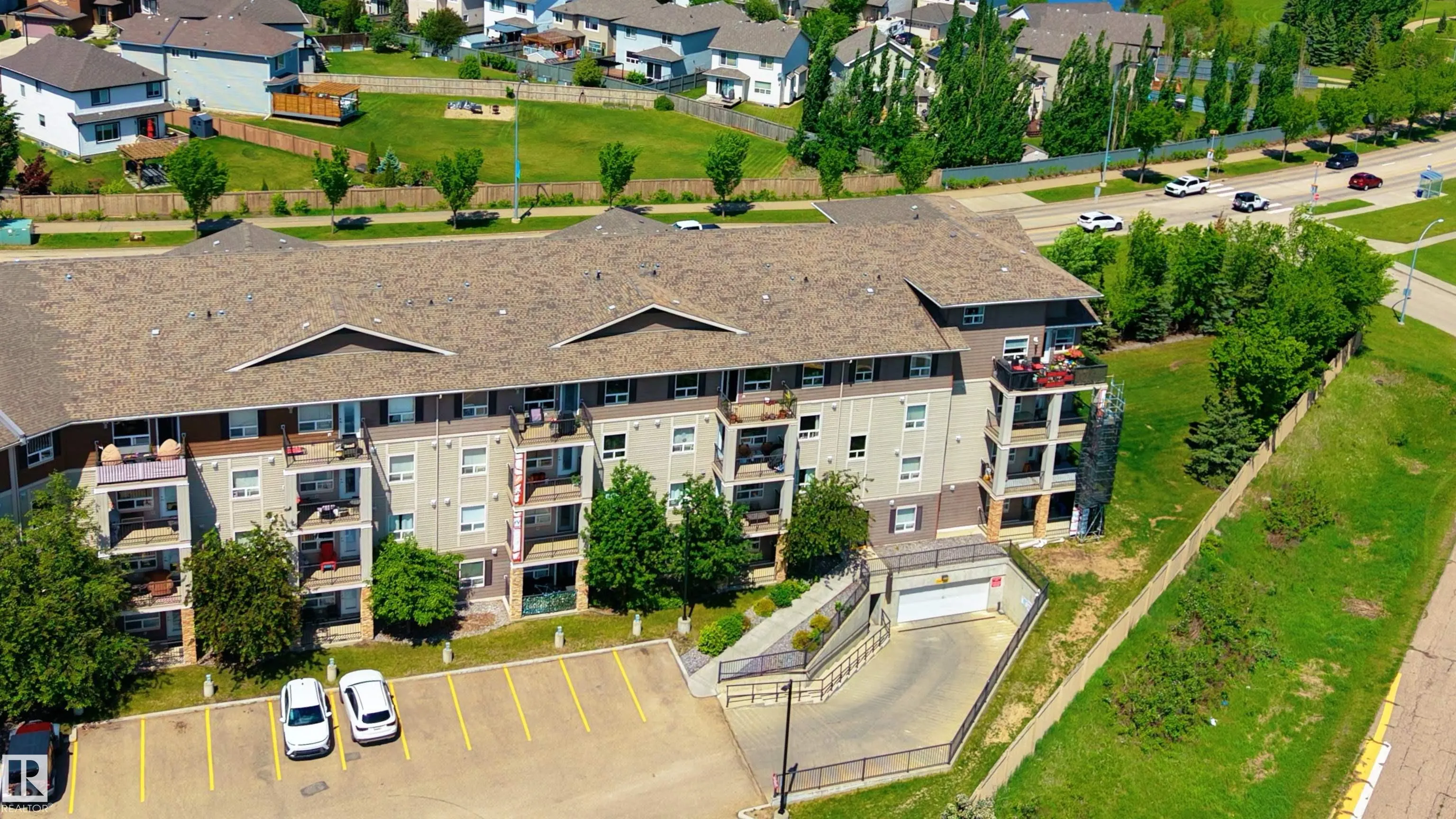 1520 HAMMOND Gate