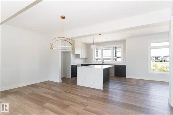 7121 MAY Crescent