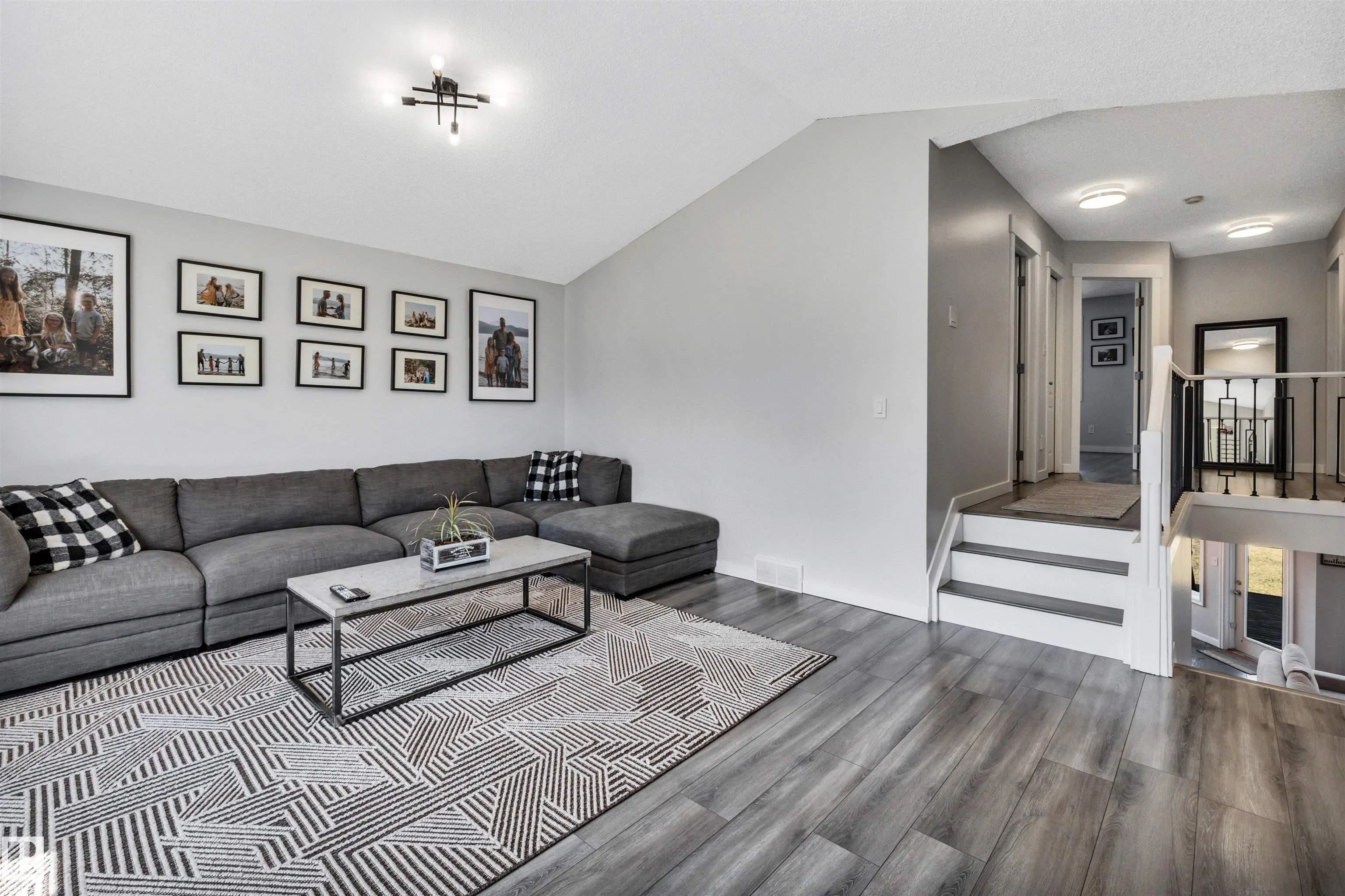 96 Bonin Crescent