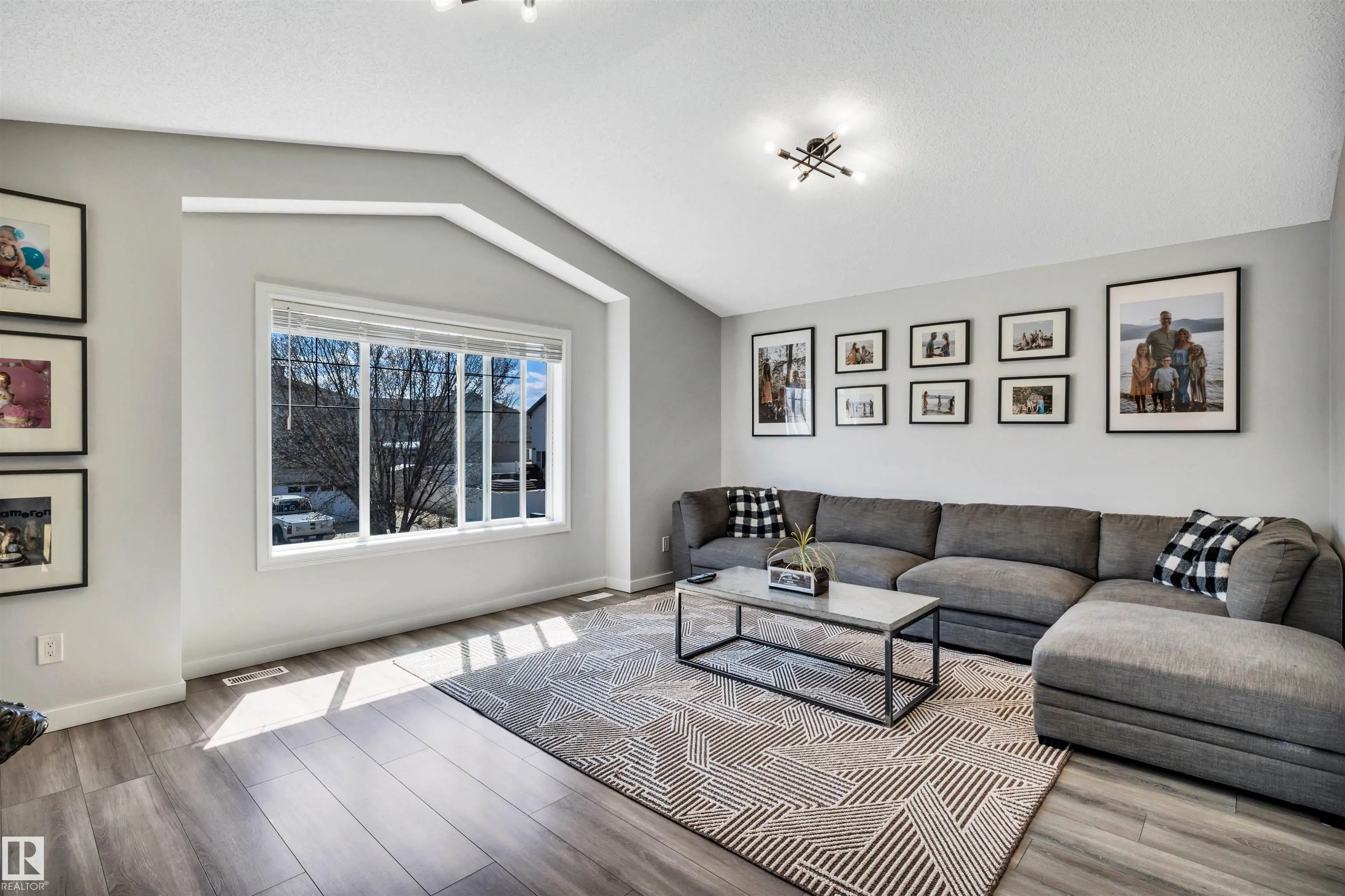 96 Bonin Crescent