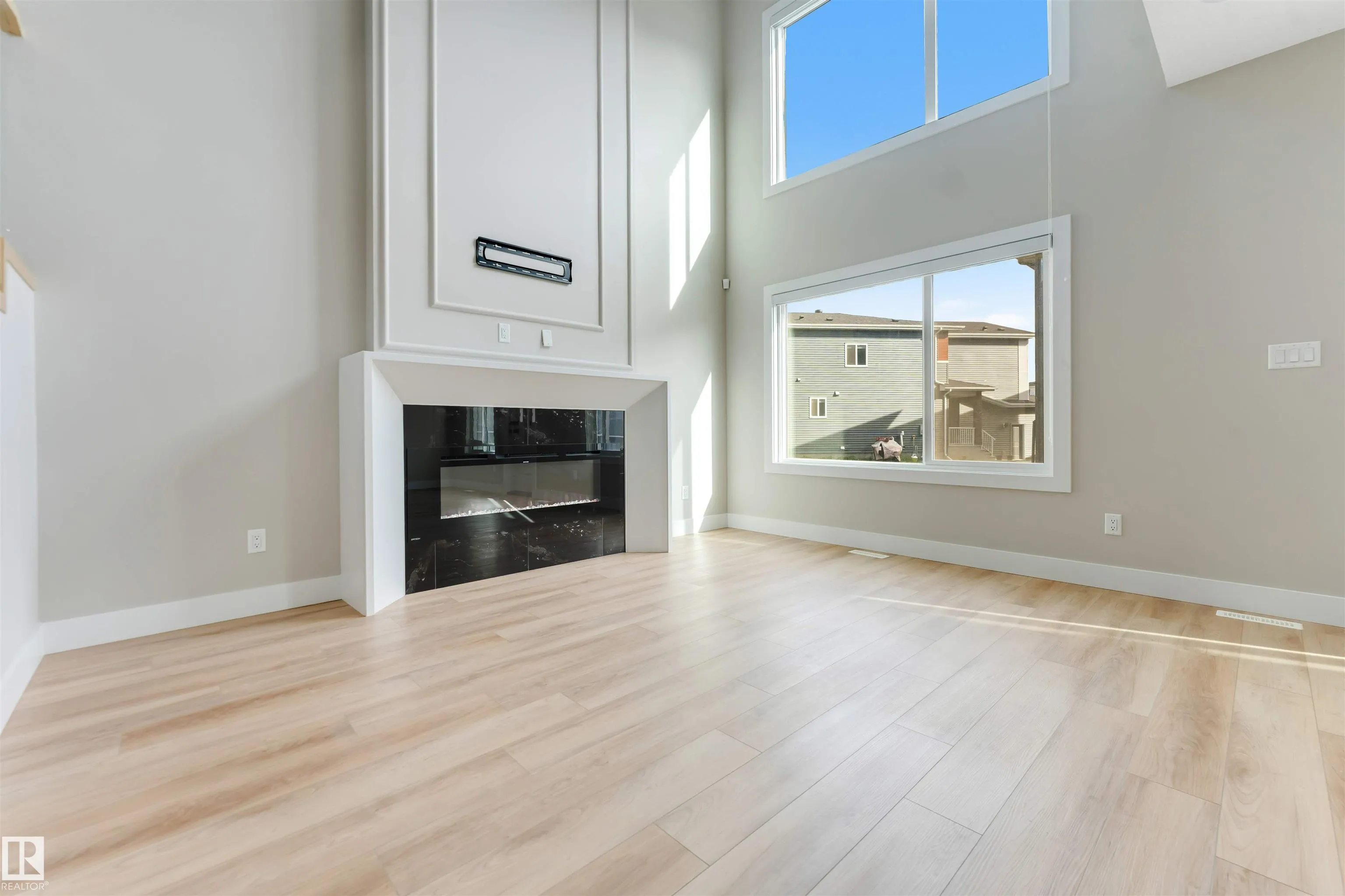 1805 60 Avenue