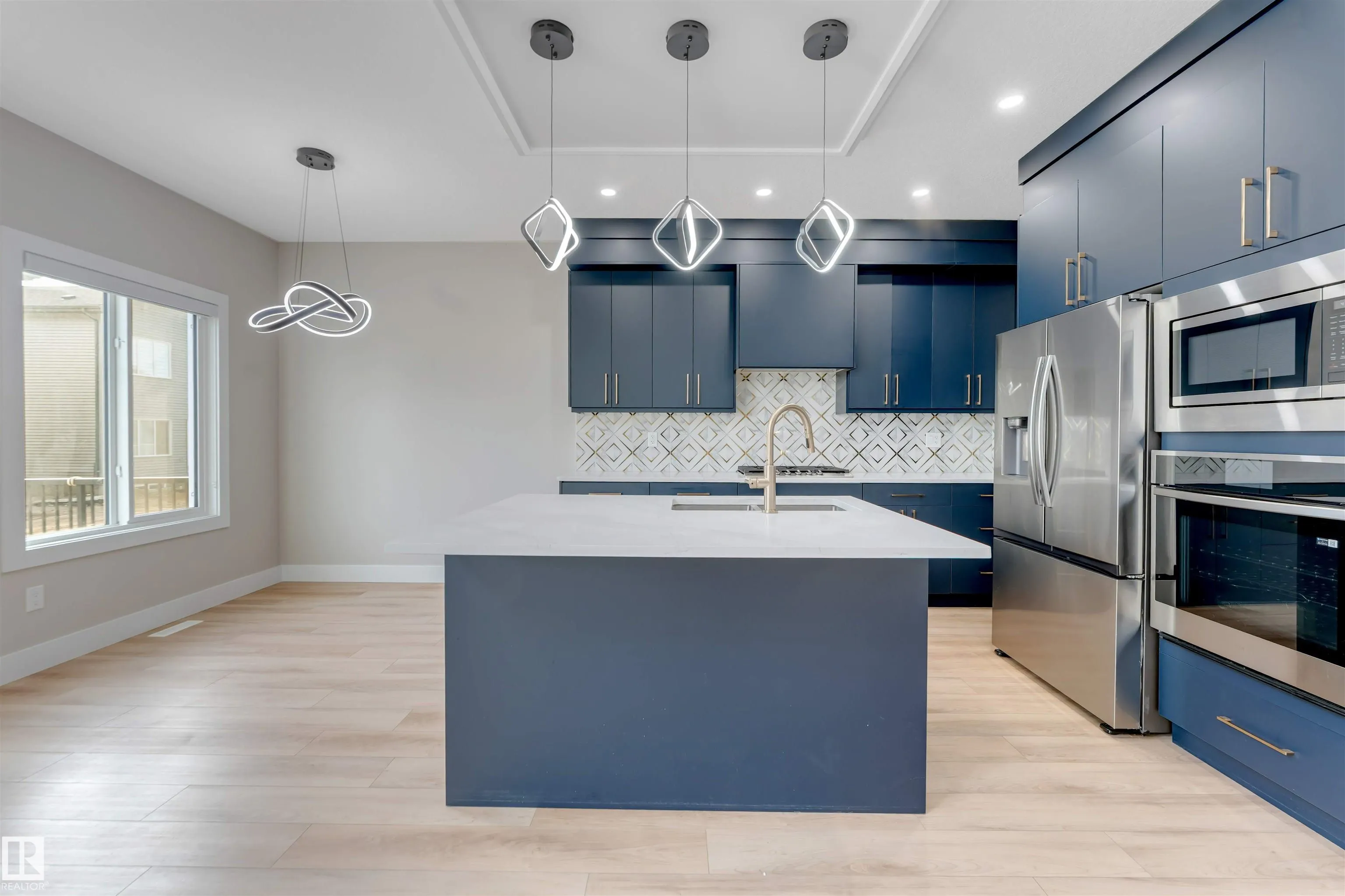 1805 60 Avenue