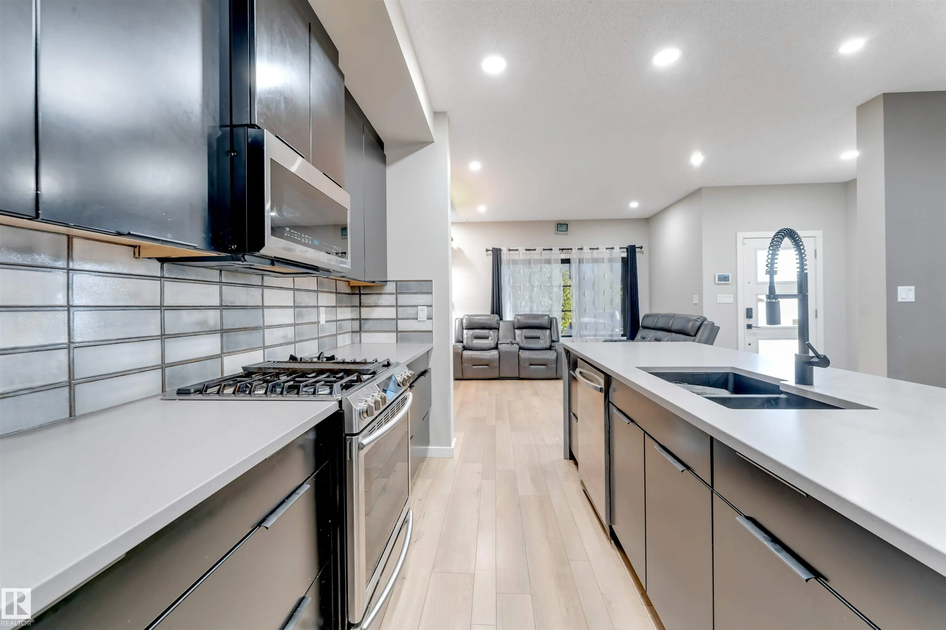 266 CHARLESWORTH Drive