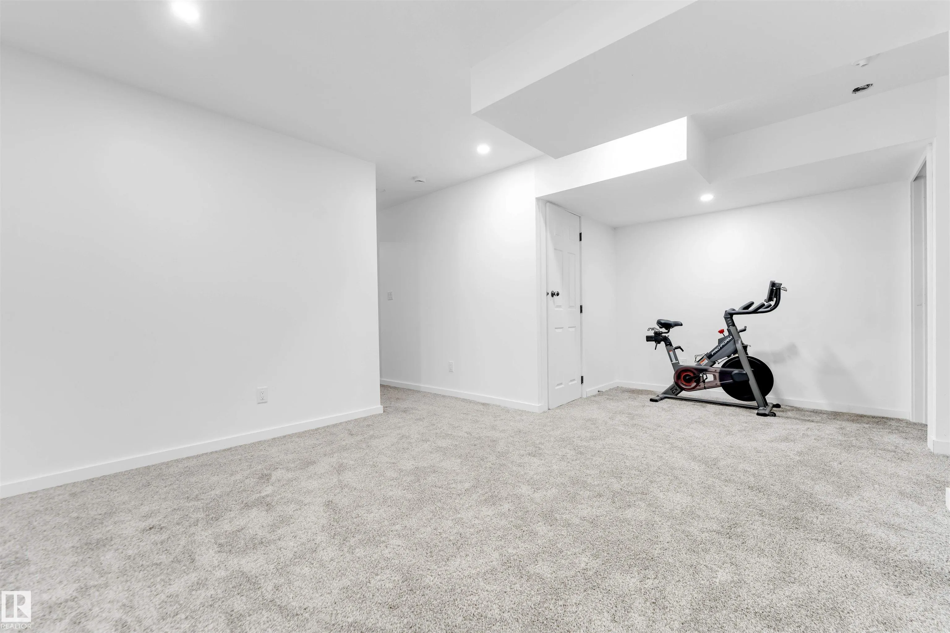 266 CHARLESWORTH Drive