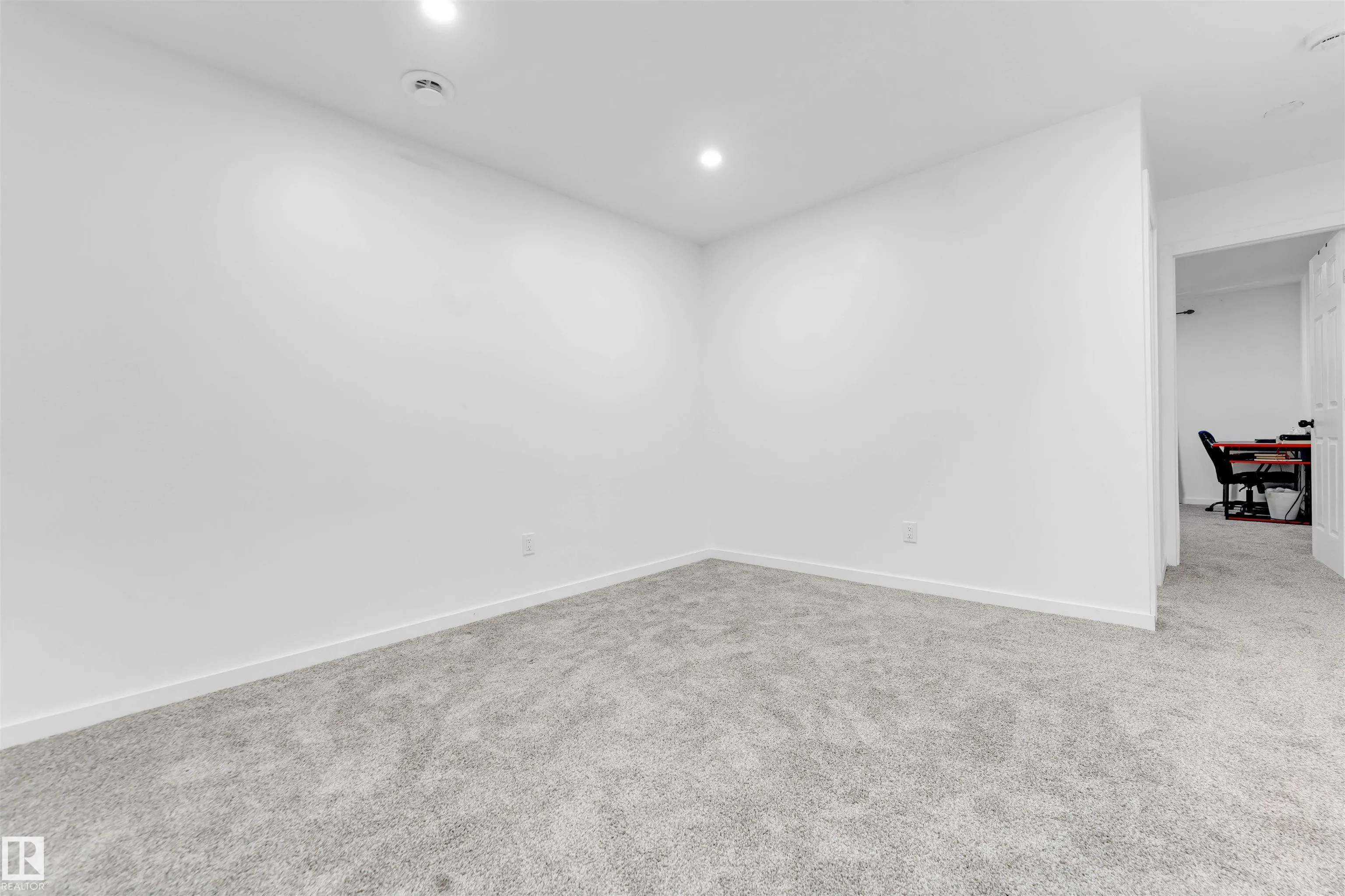 266 CHARLESWORTH Drive