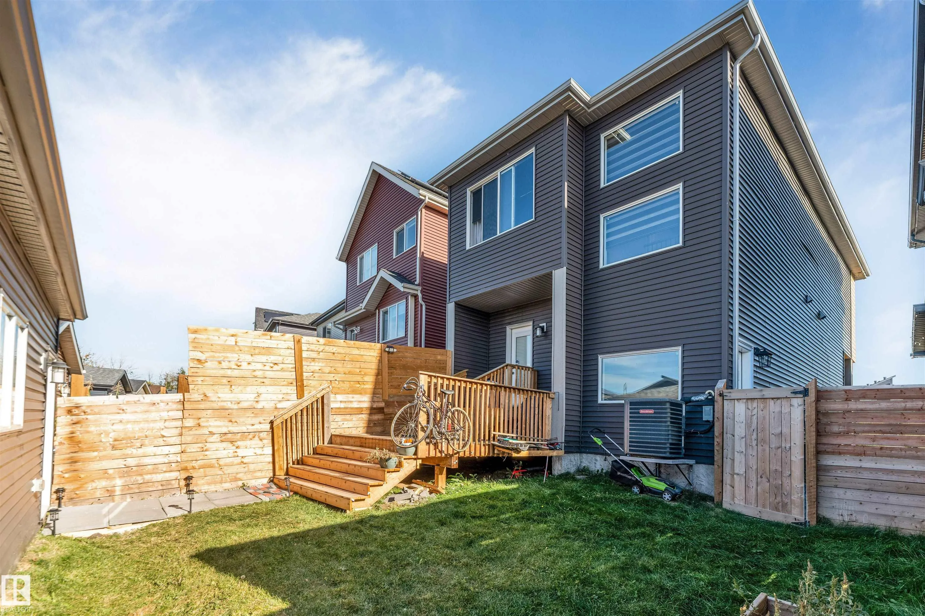 266 CHARLESWORTH Drive