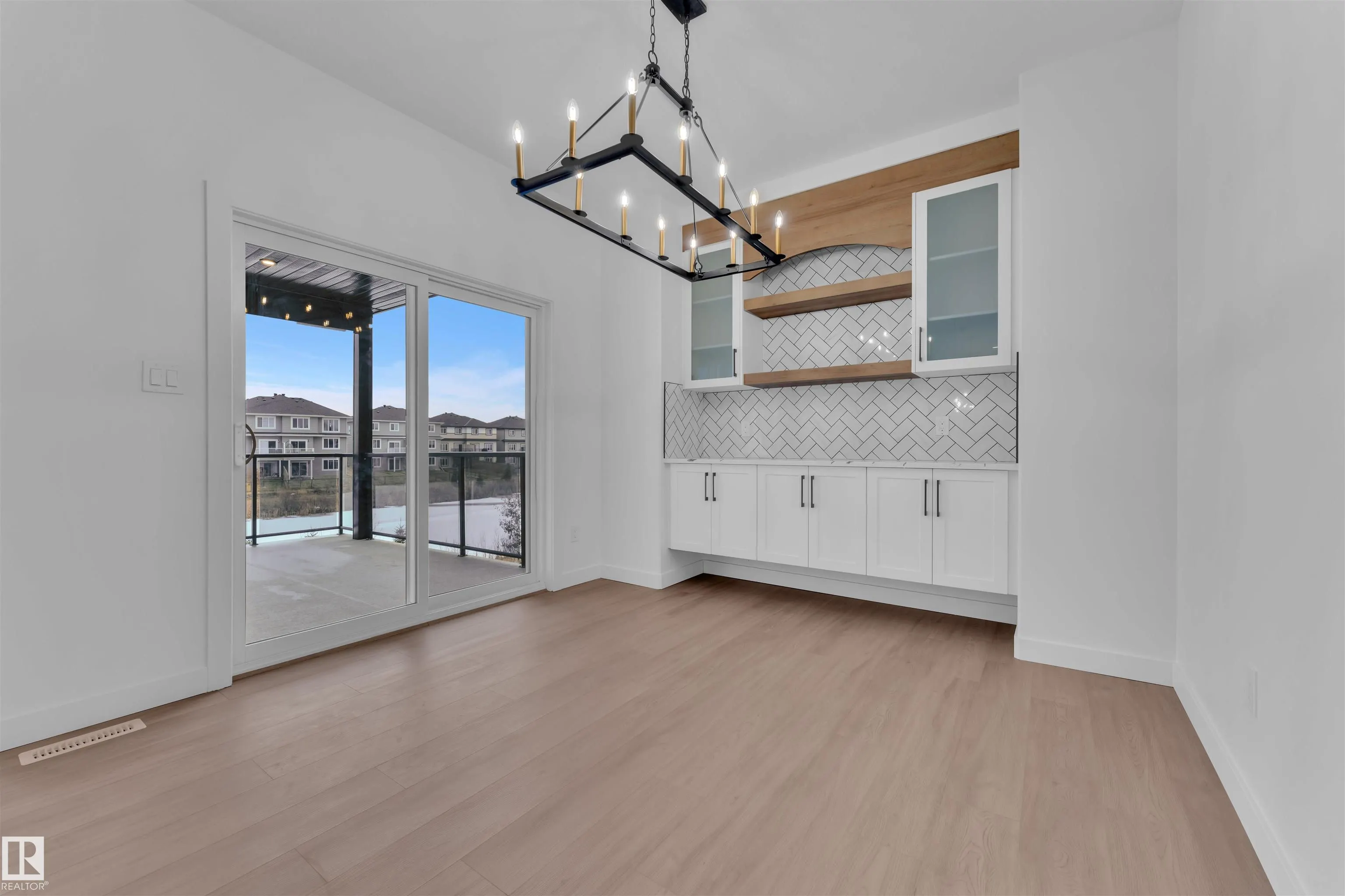 21 AXELWOOD Crescent