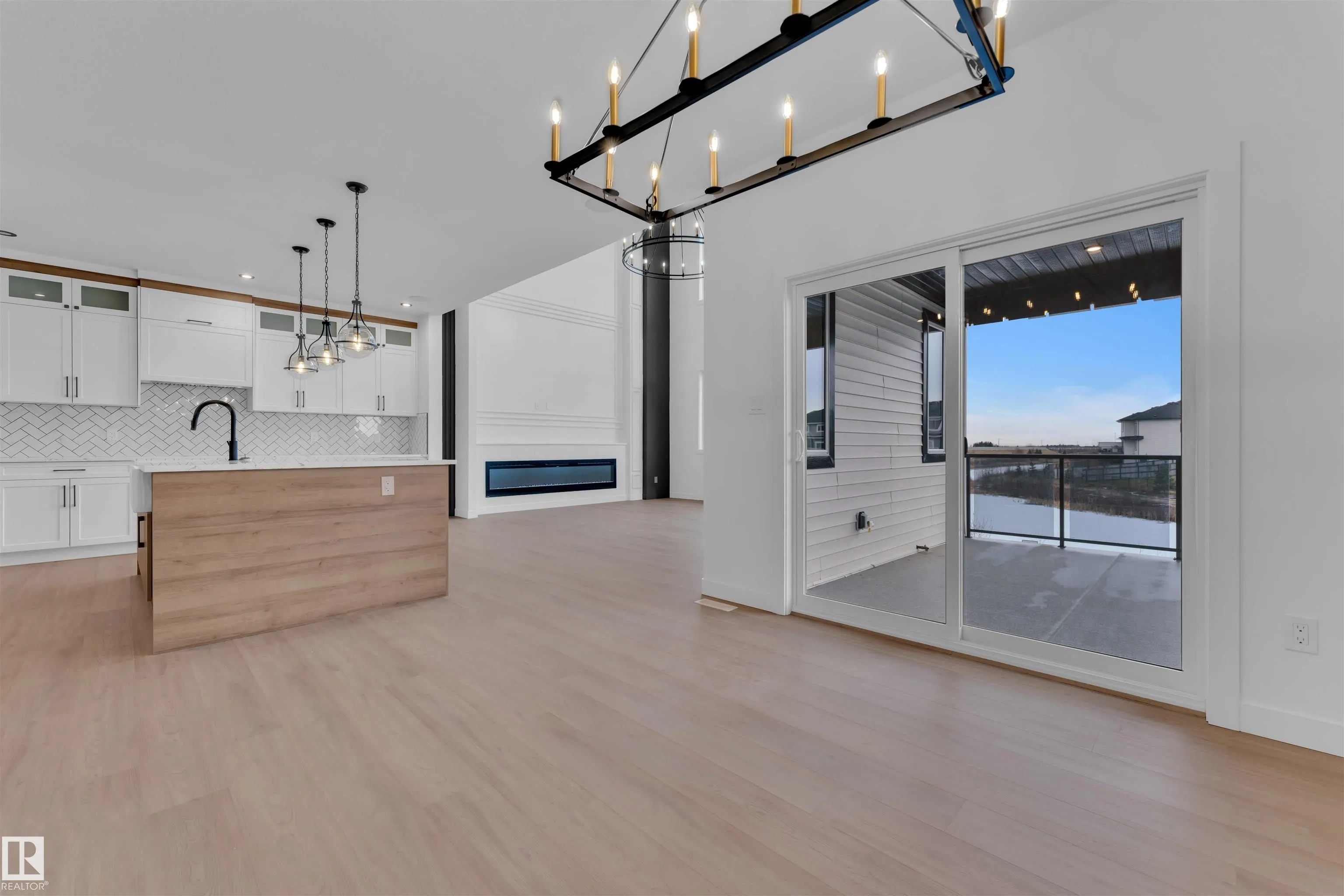 21 AXELWOOD Crescent