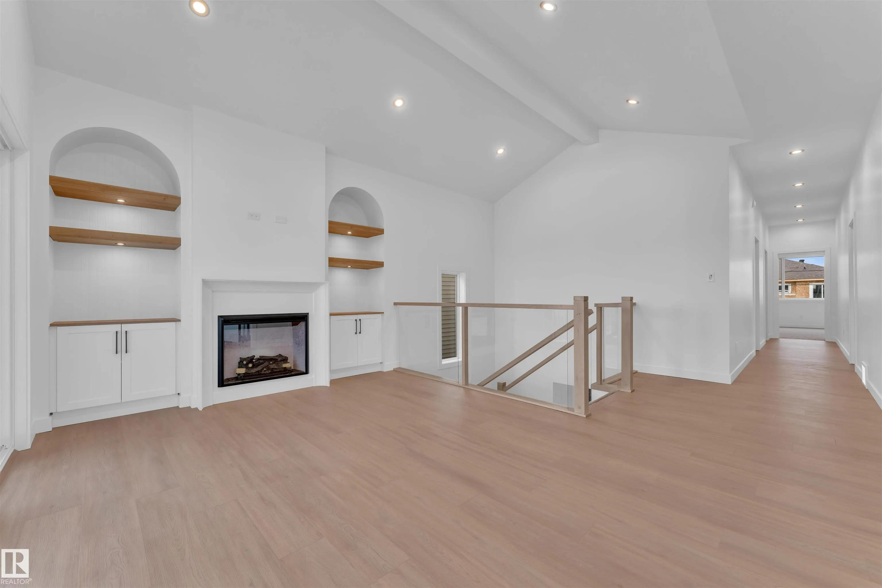 21 AXELWOOD Crescent