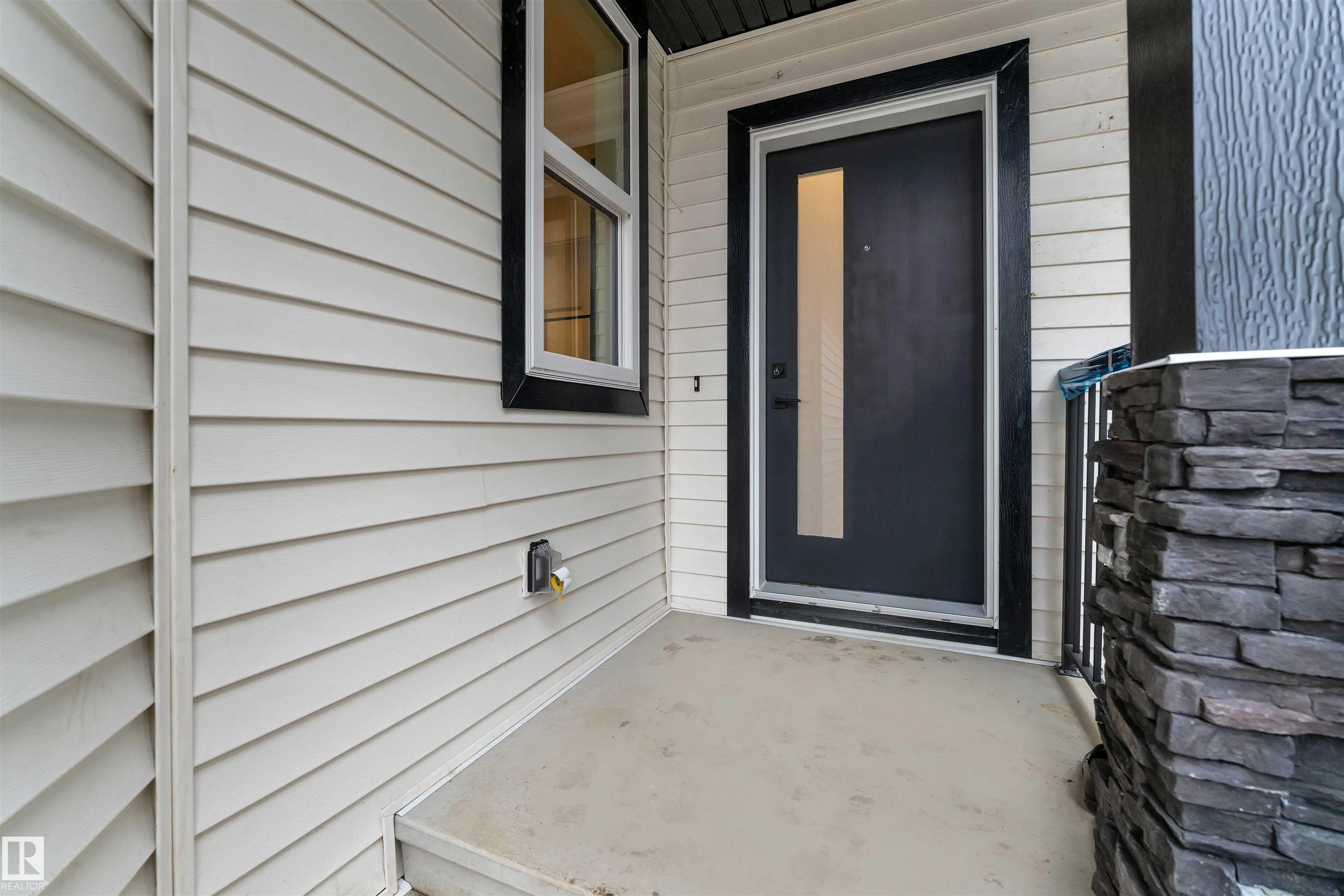 21 AXELWOOD Crescent