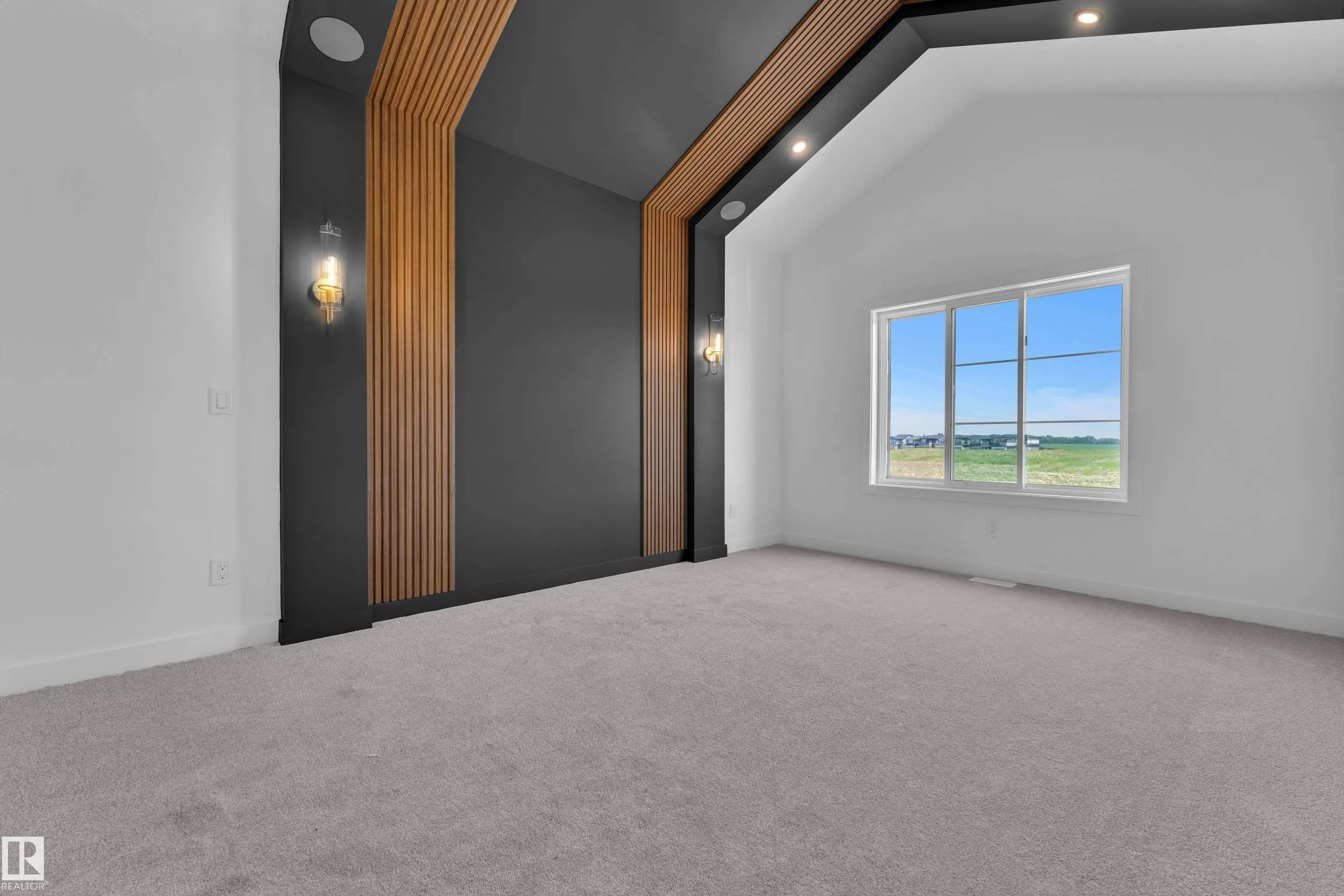8 ELDRIDGE Point(e)