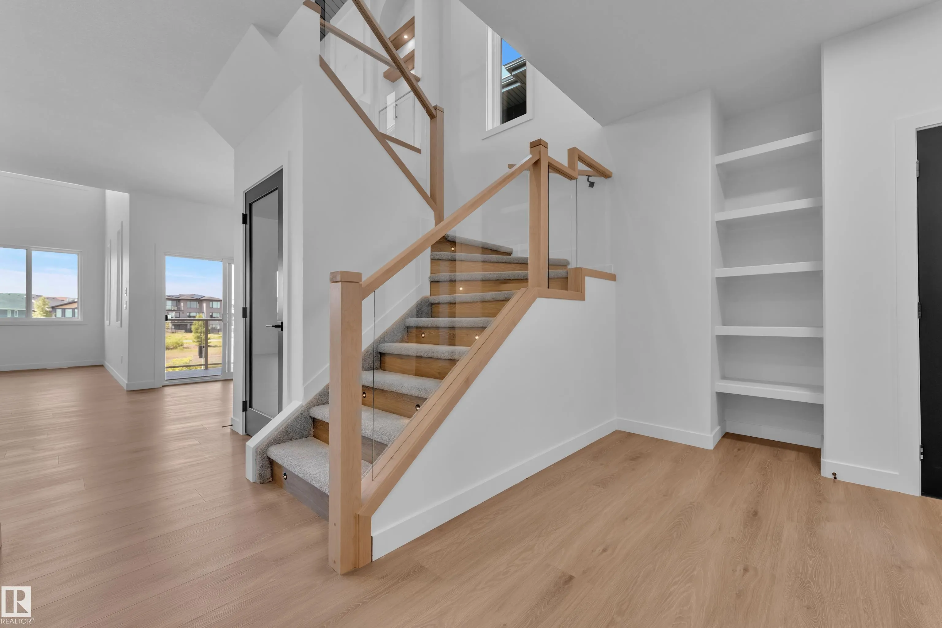 8 ELDRIDGE Point(e)