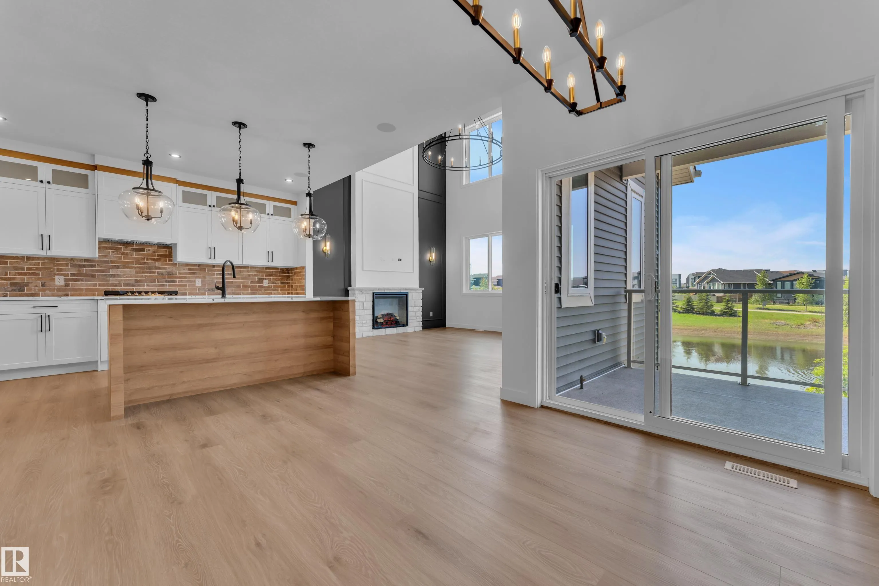 8 ELDRIDGE Point(e)