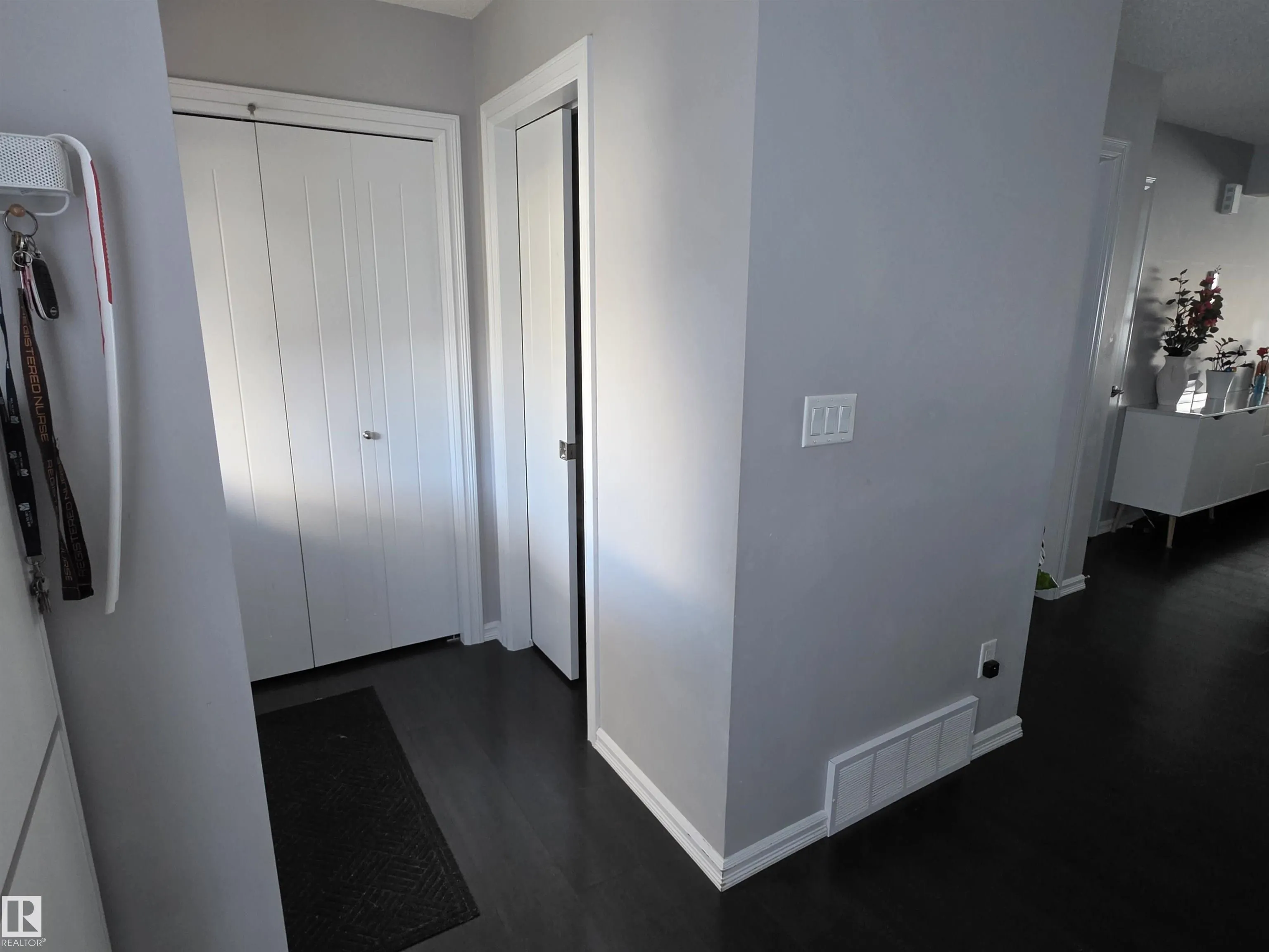 2508 20 Avenue