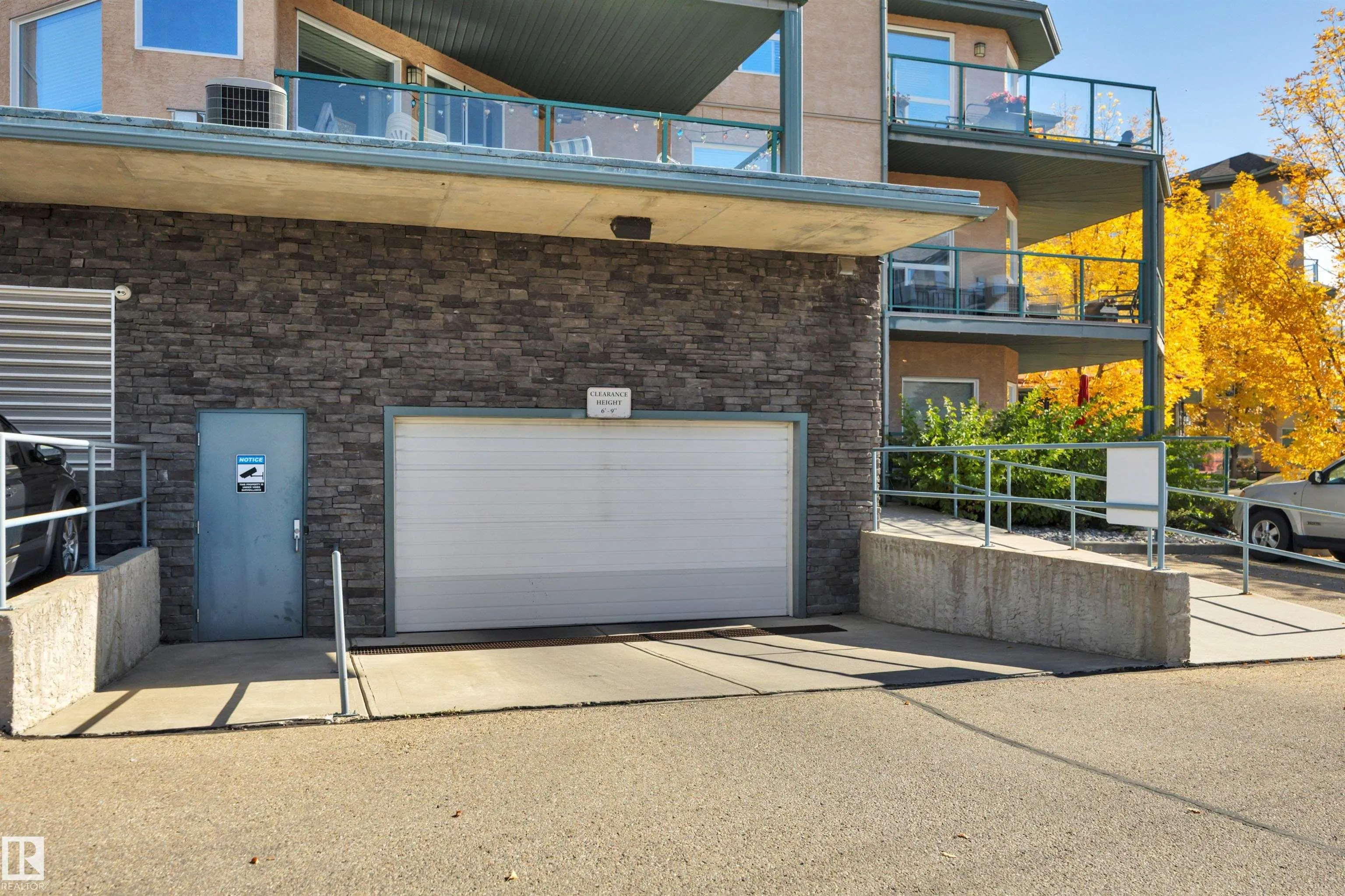 102B BRIDGEPORT Crossing