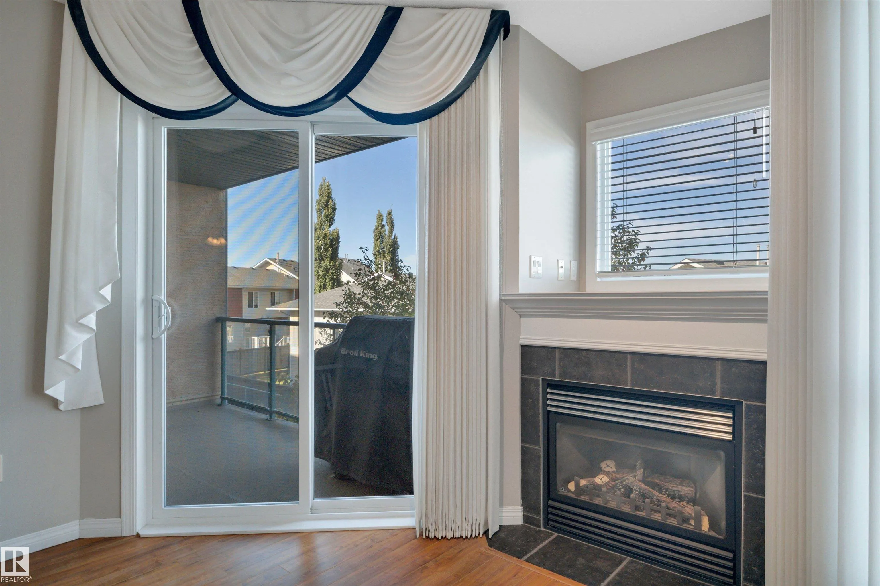 102B BRIDGEPORT Crossing