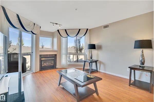 102B BRIDGEPORT Crossing