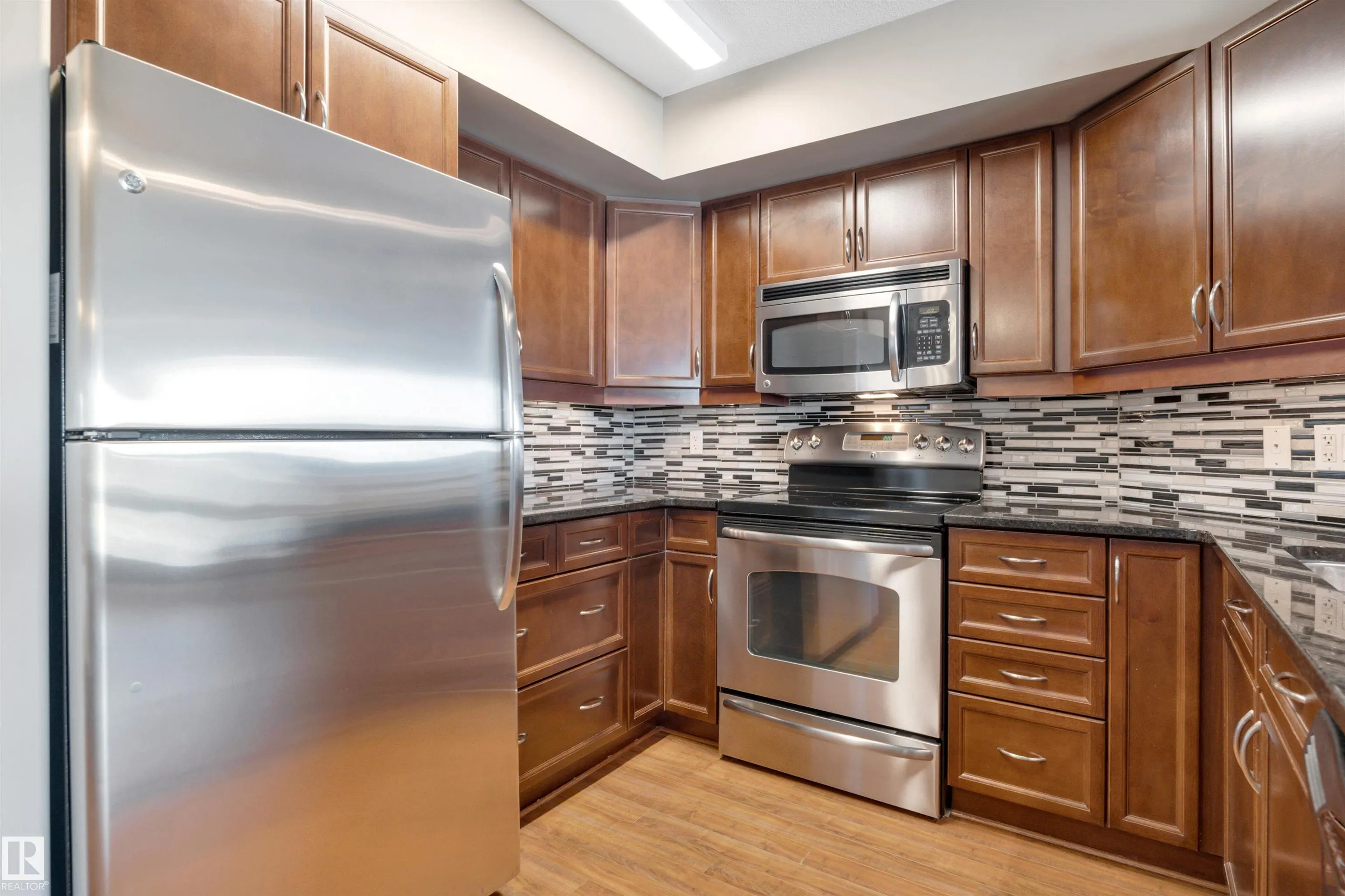 102B BRIDGEPORT Crossing