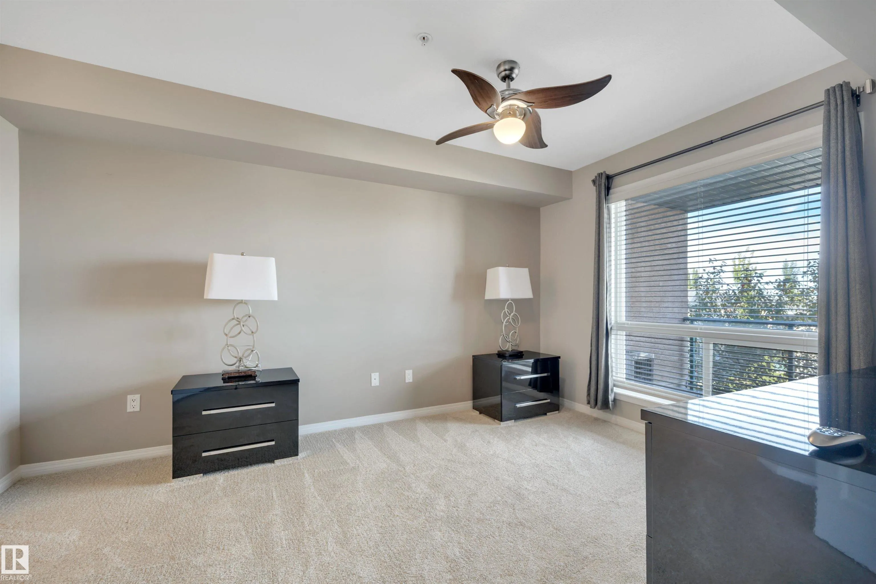 102B BRIDGEPORT Crossing