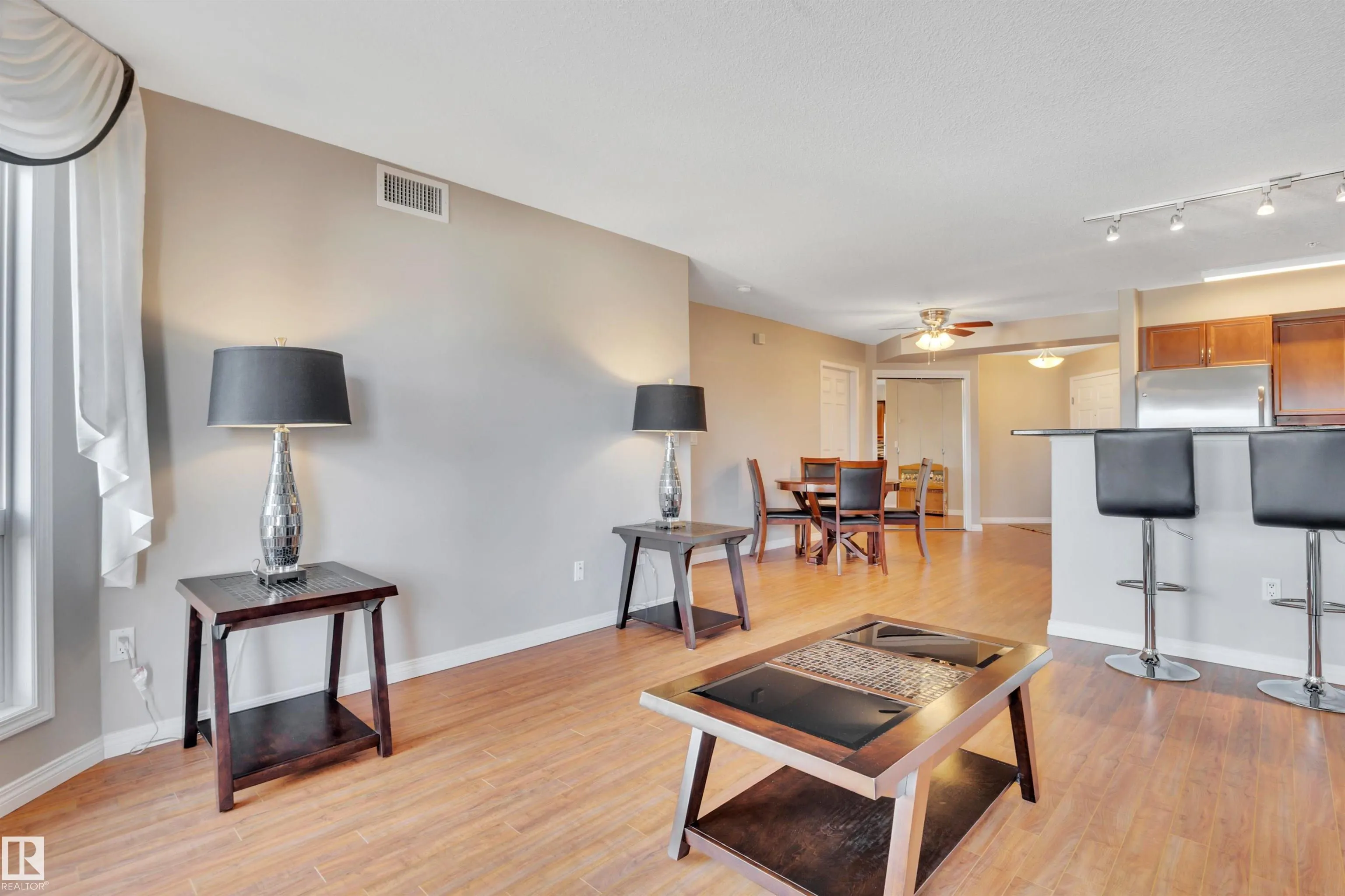 102B BRIDGEPORT Crossing
