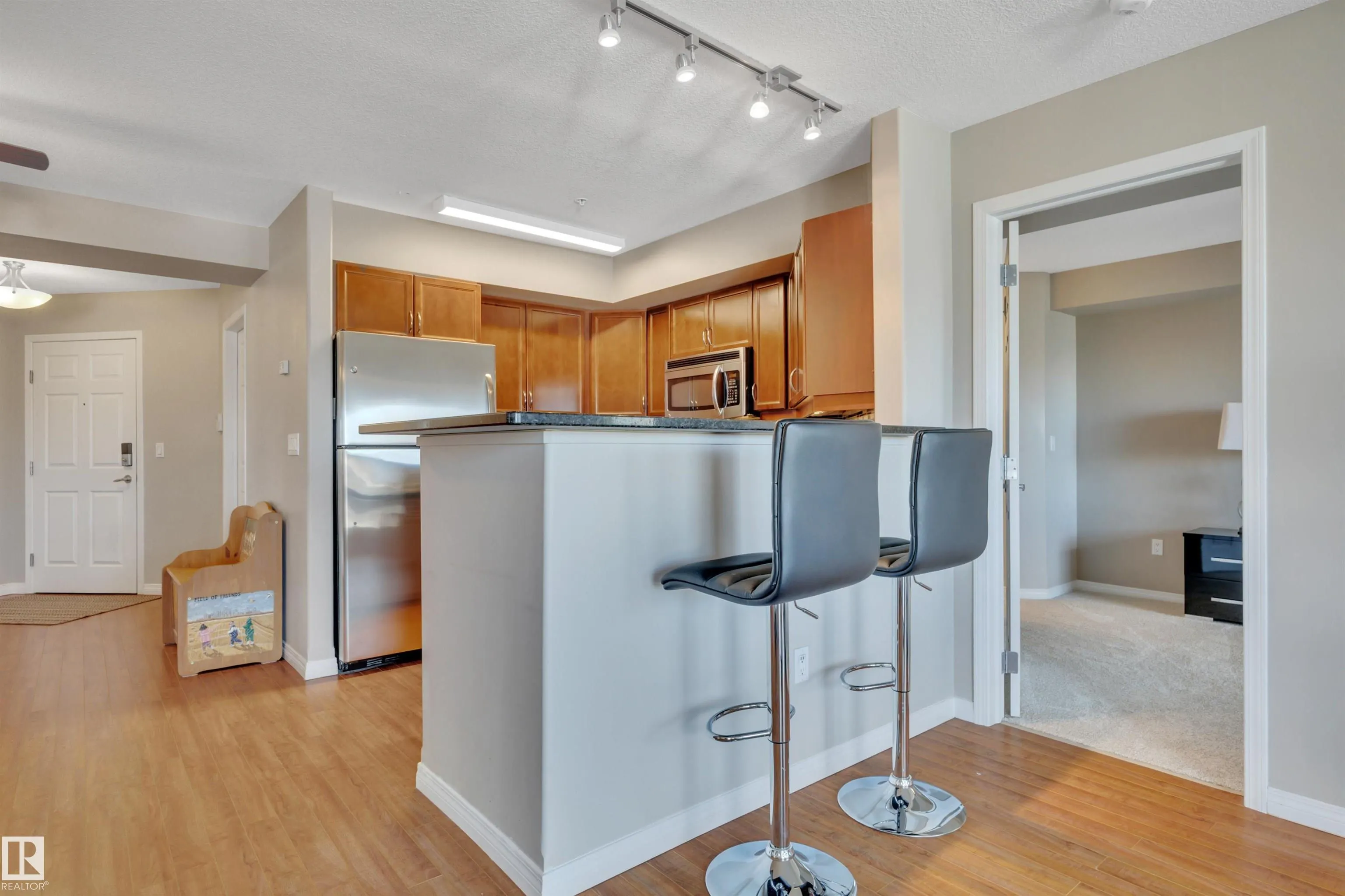 102B BRIDGEPORT Crossing