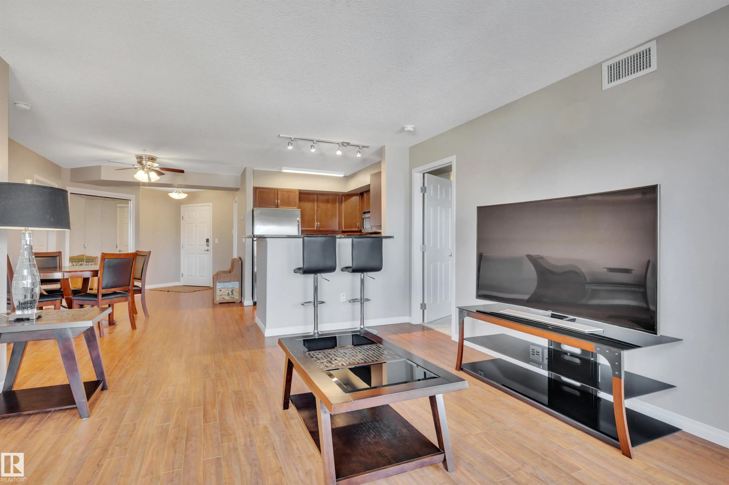 102B BRIDGEPORT Crossing