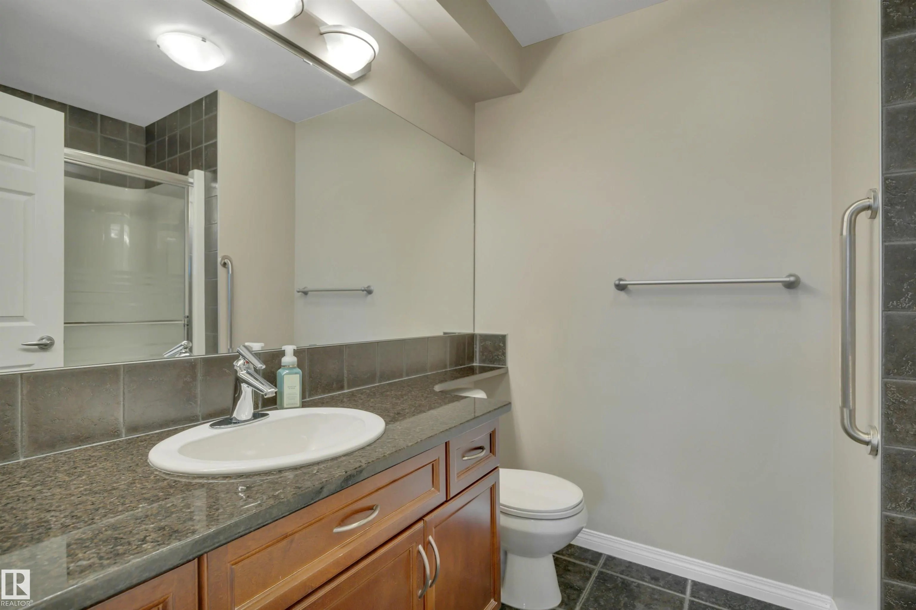 102B BRIDGEPORT Crossing