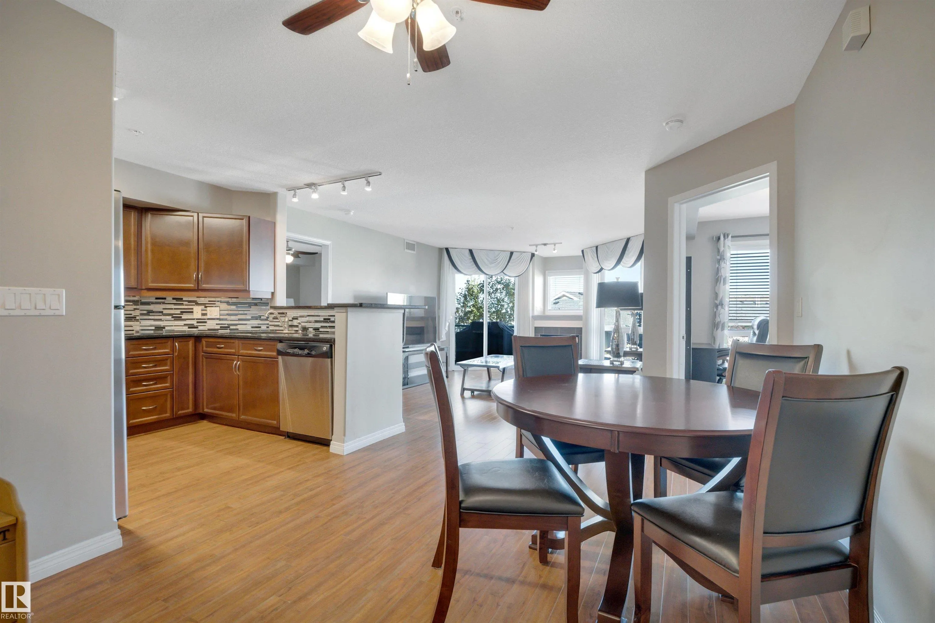 102B BRIDGEPORT Crossing