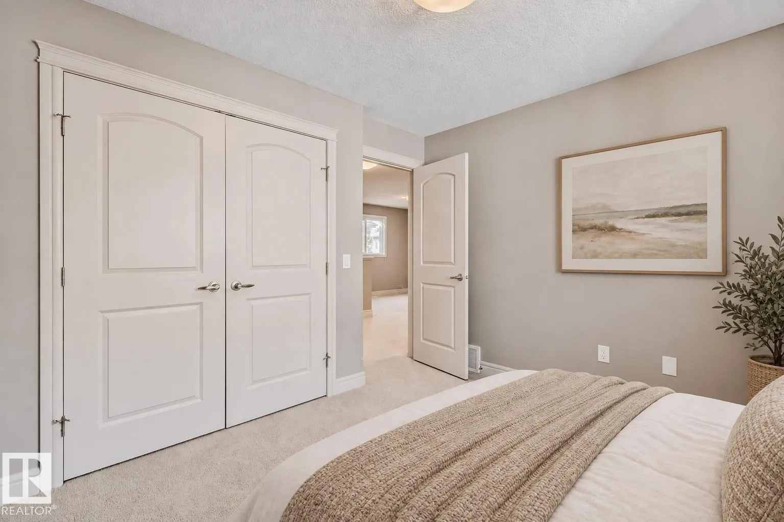 5422 ALLBRIGHT Square