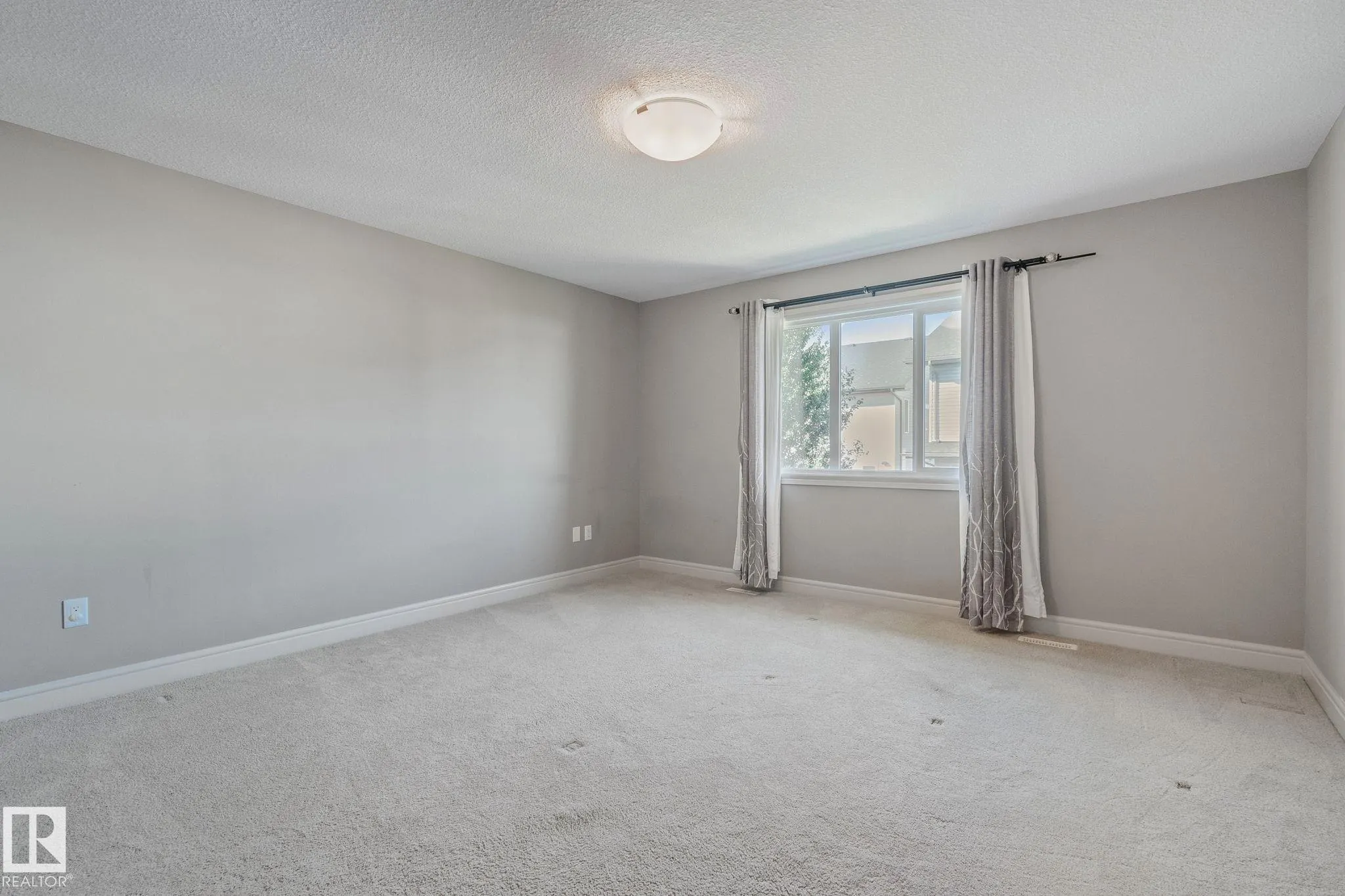 5422 ALLBRIGHT Square