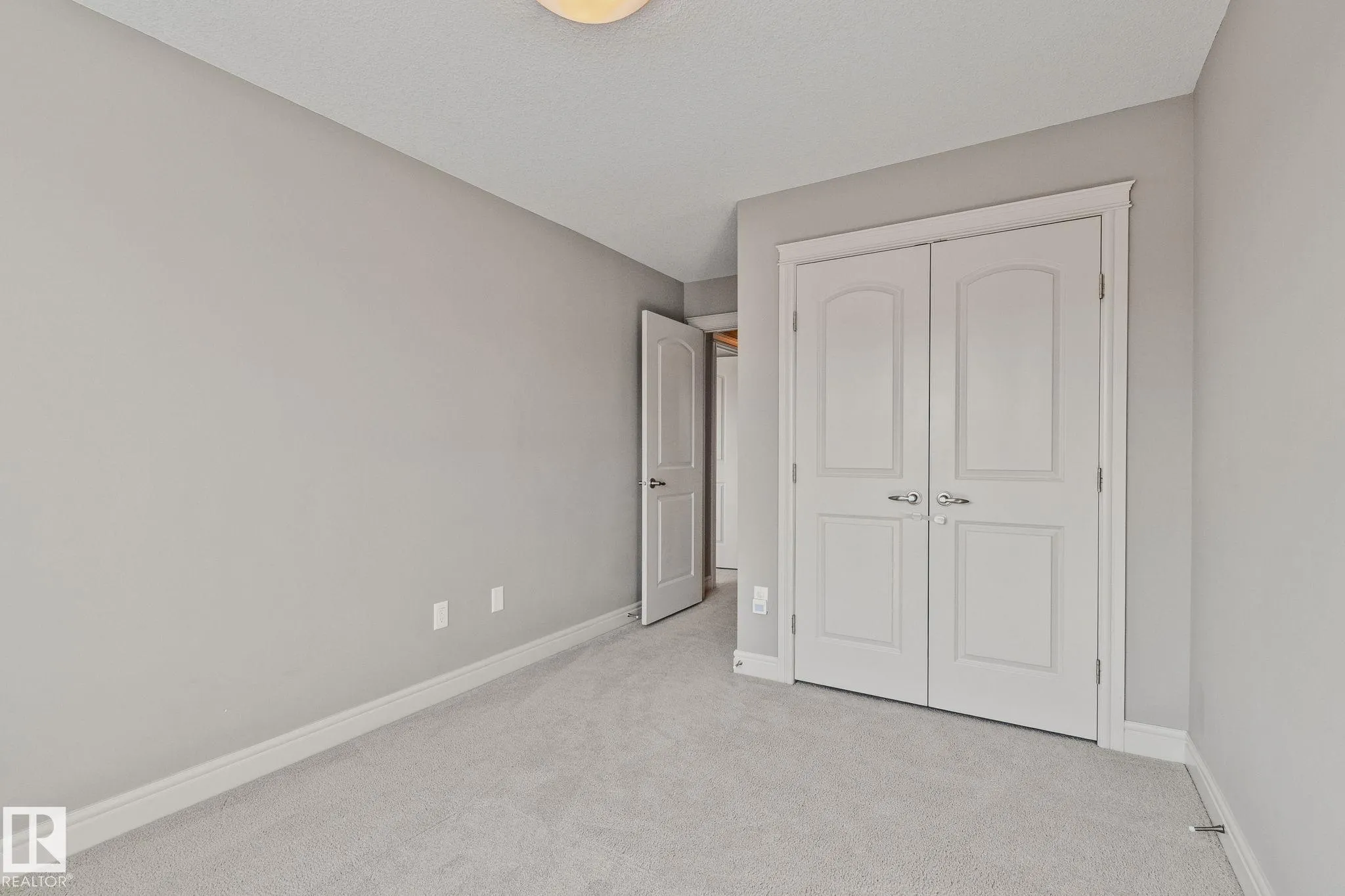 5422 ALLBRIGHT Square