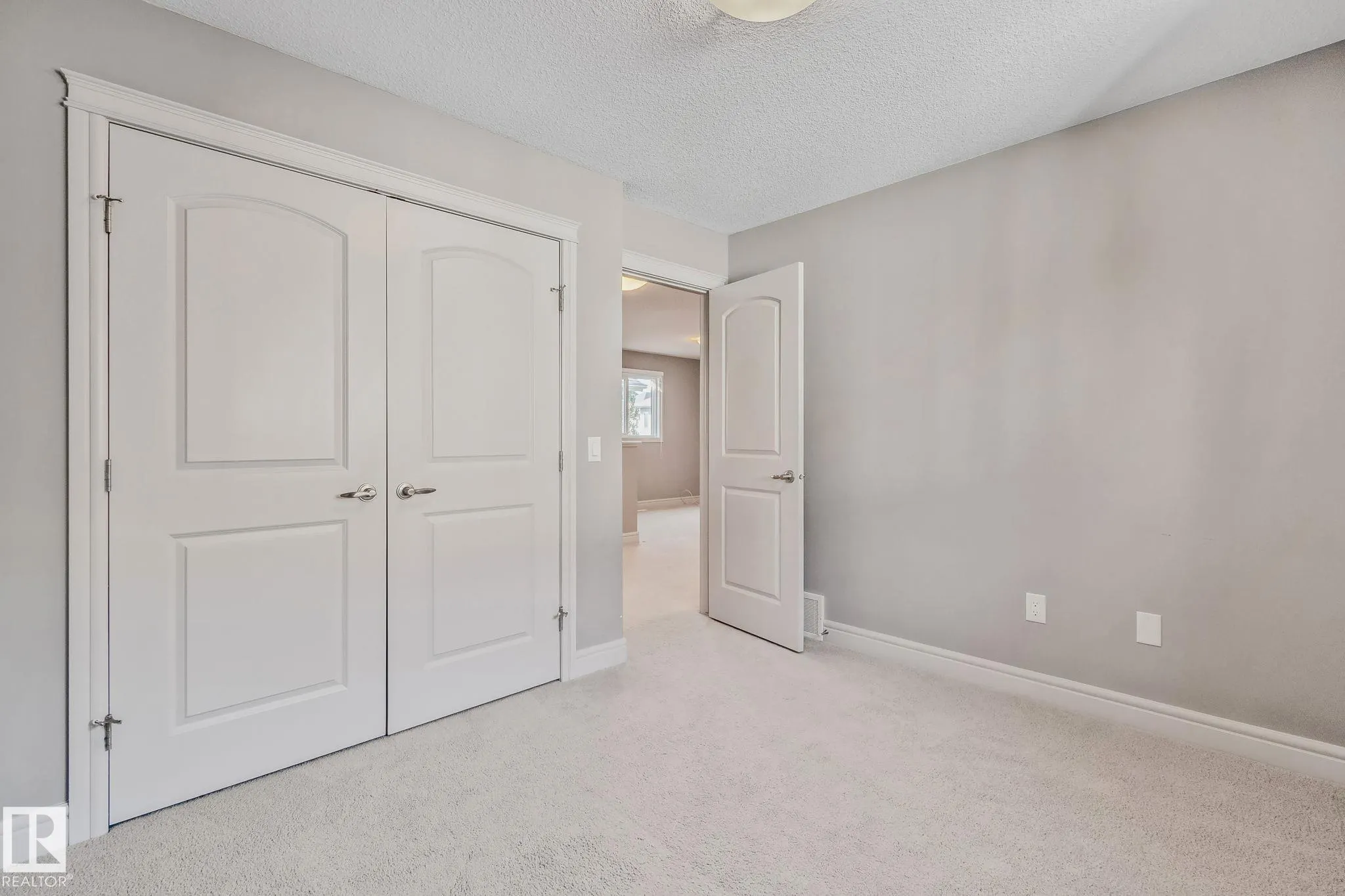 5422 ALLBRIGHT Square